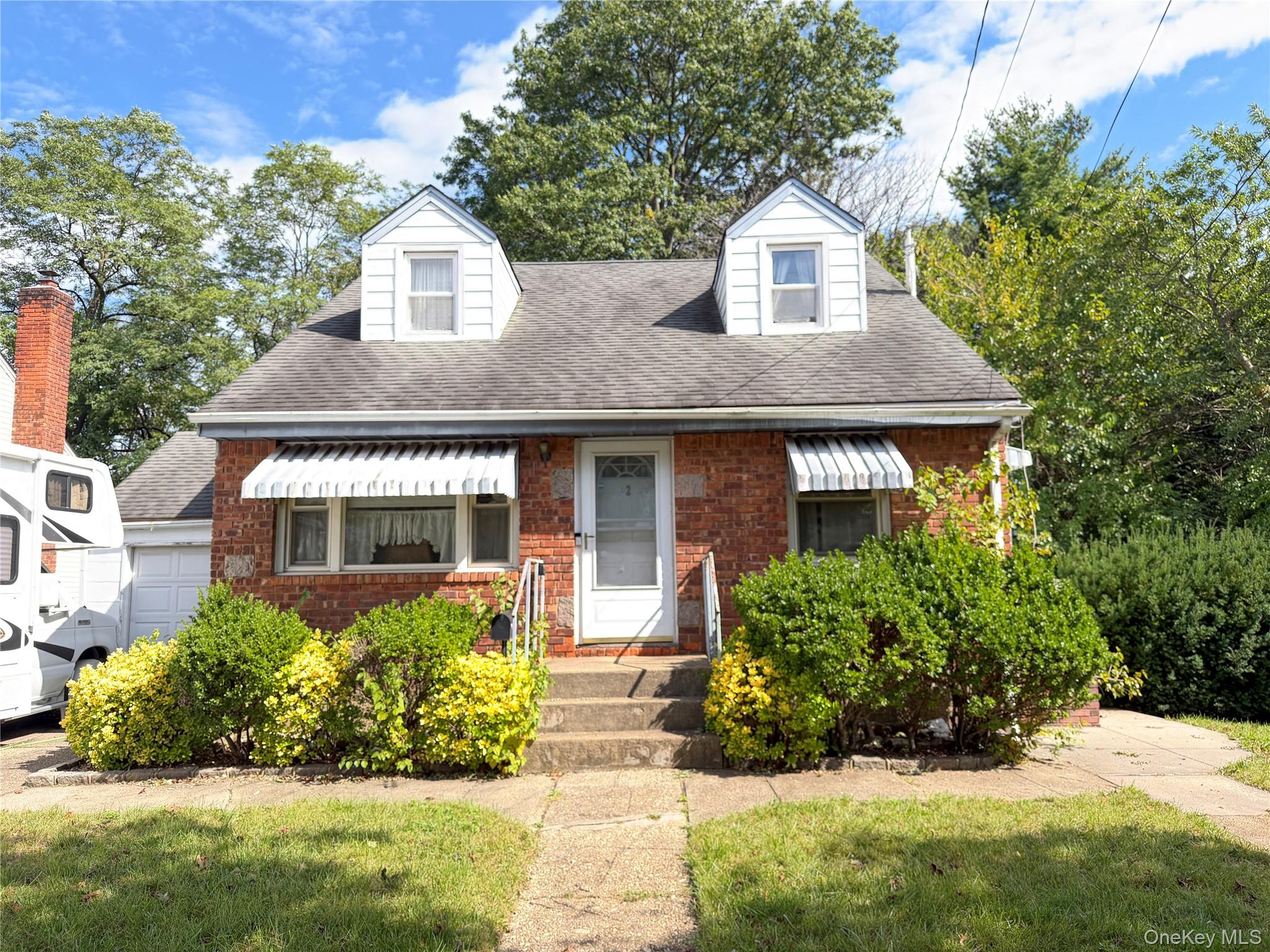 62 9th Avenue – For Sale