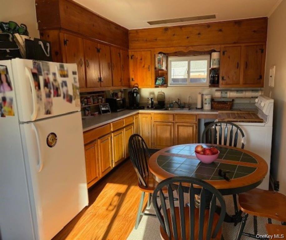10 Front Street, Unit 1 photo 3