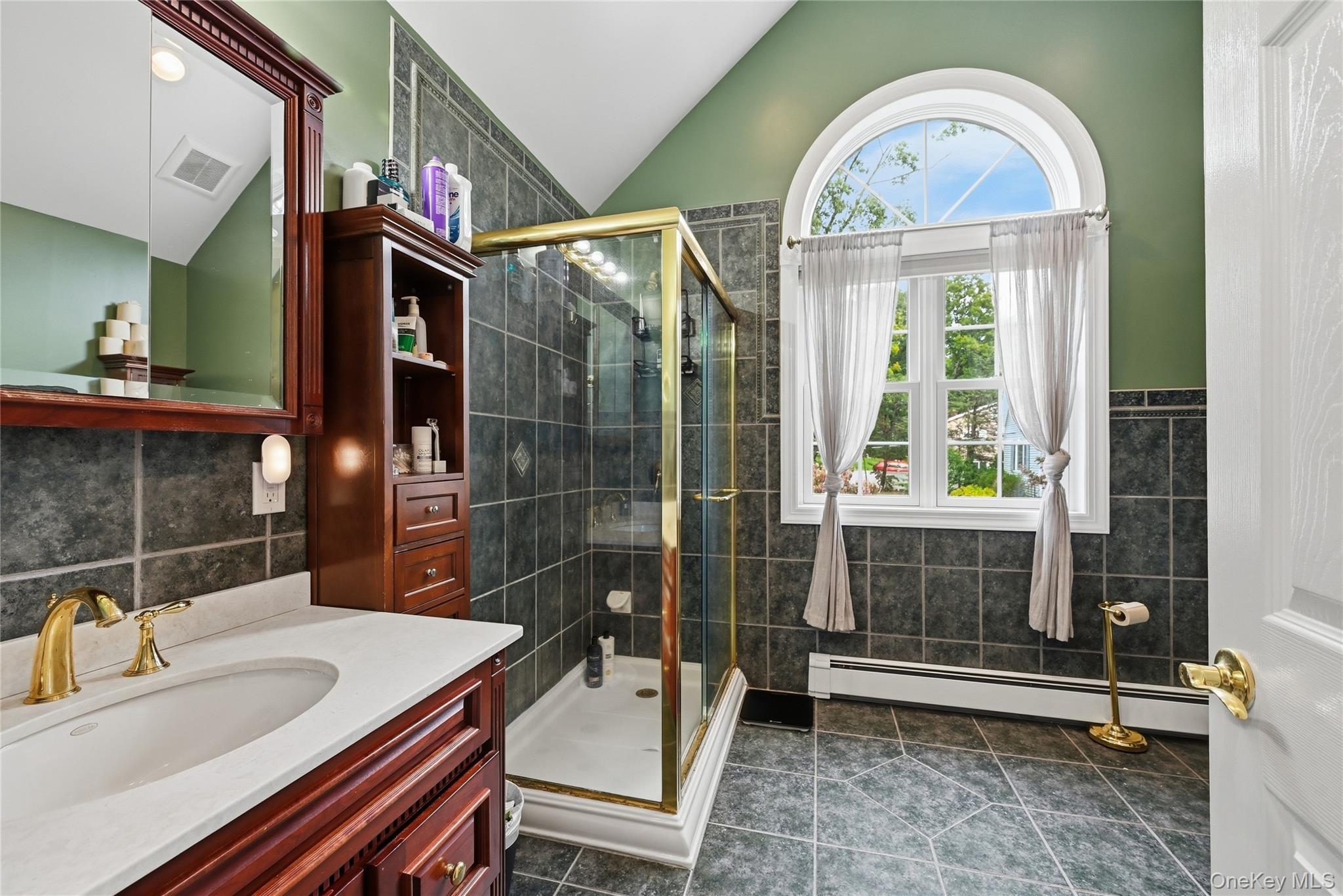 10 Albion Oval – For Sale photo 15