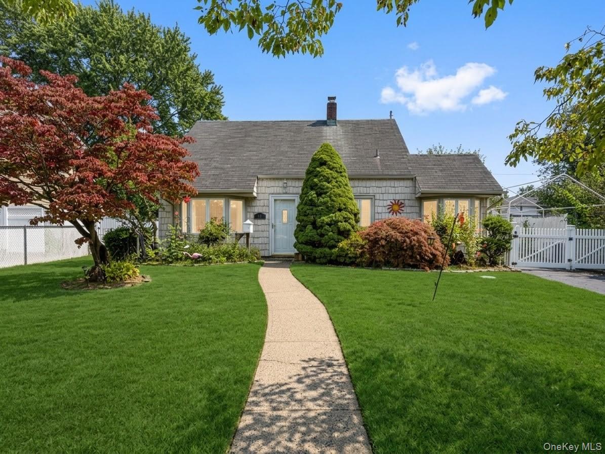 19 Curve Lane – For Sale