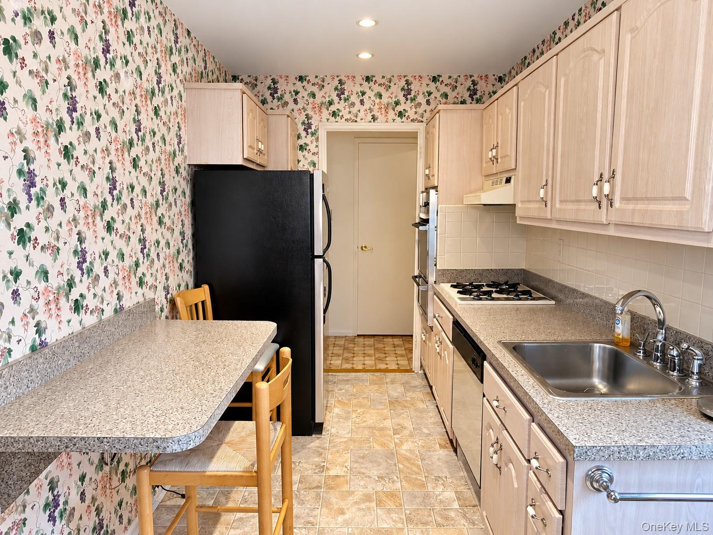 209-15 18th Avenue, Unit 6F photo 11