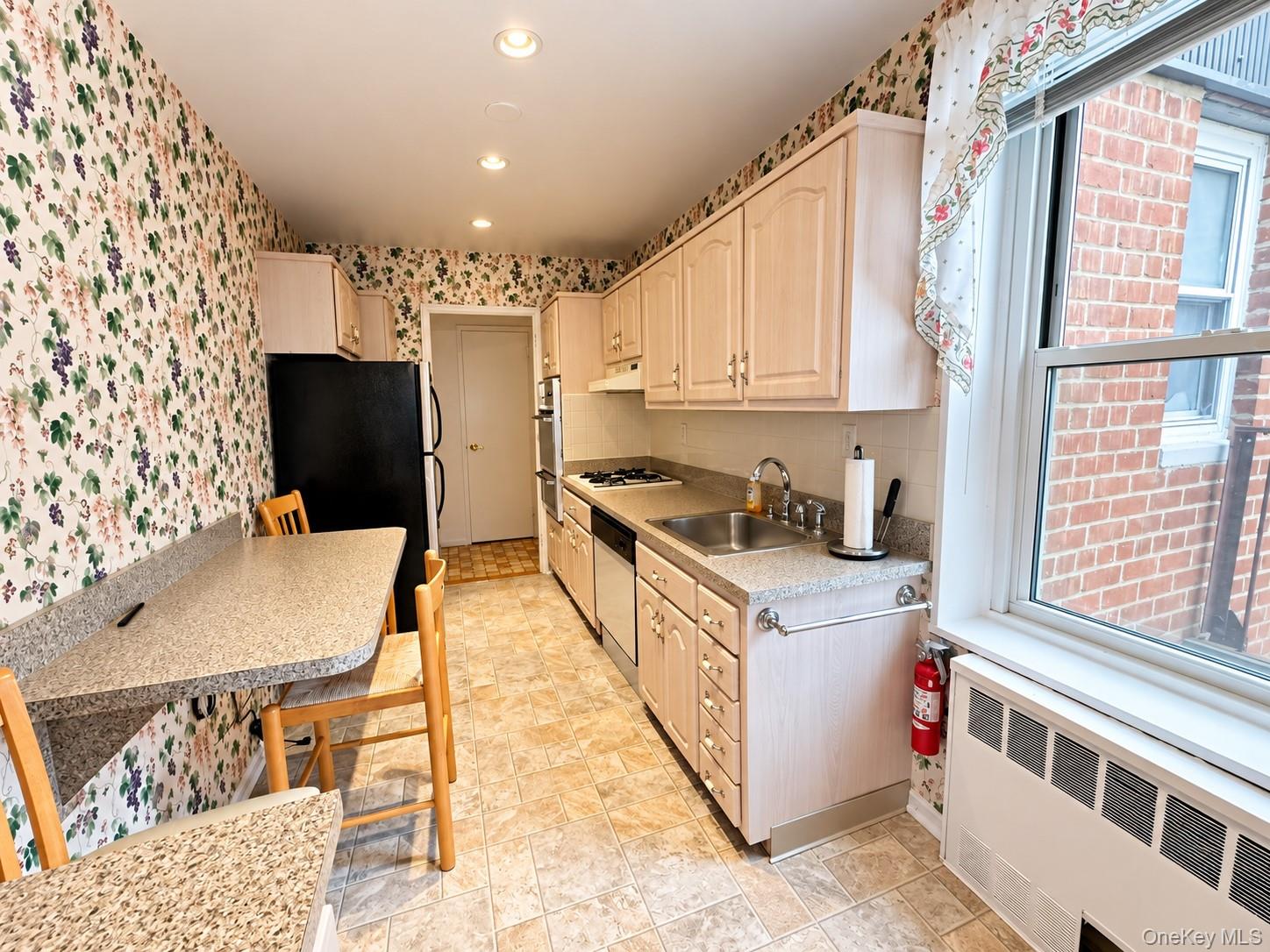 209-15 18th Avenue, Unit 6F photo 12