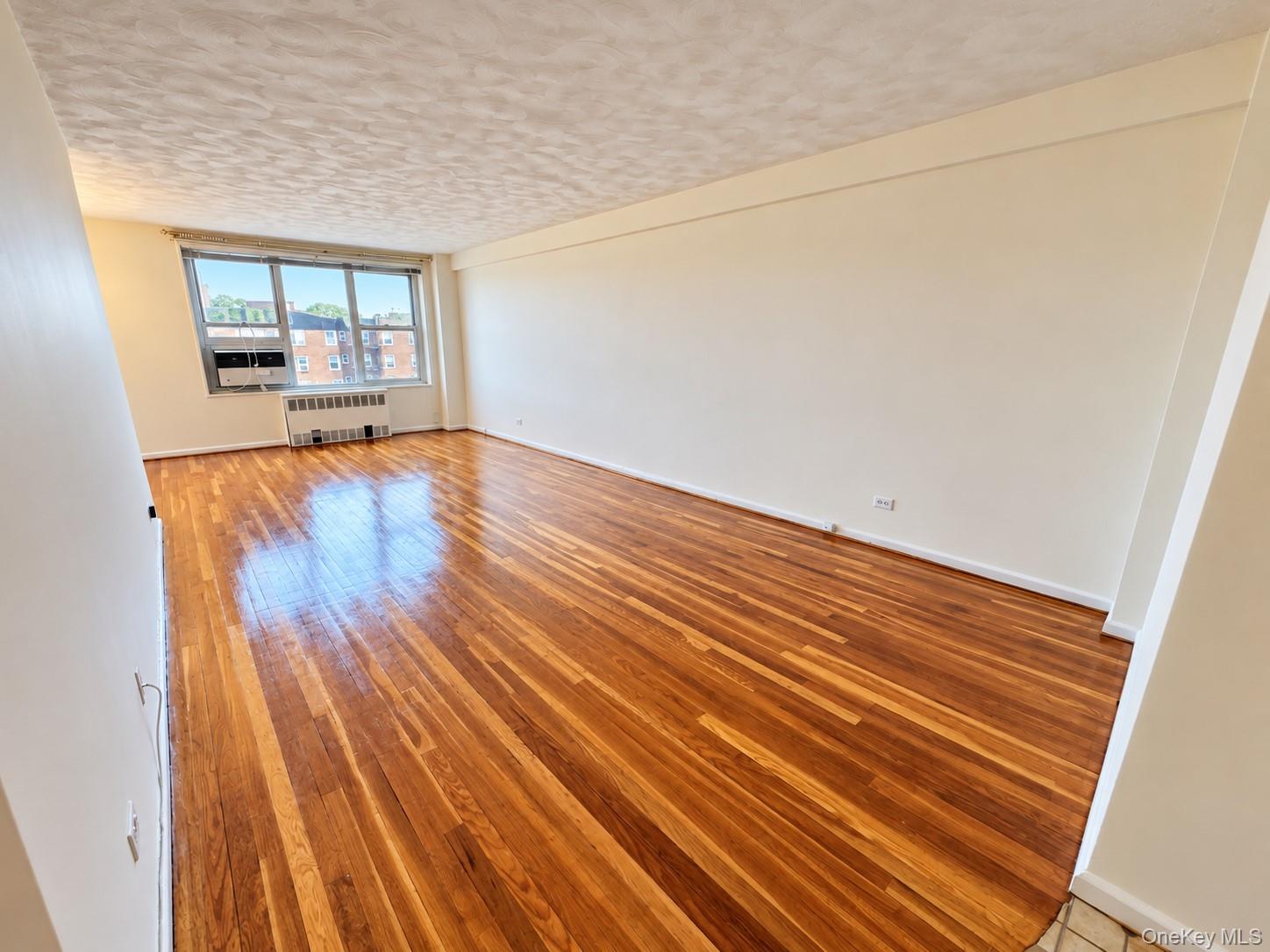 209-15 18th Avenue, Unit 6F photo 3