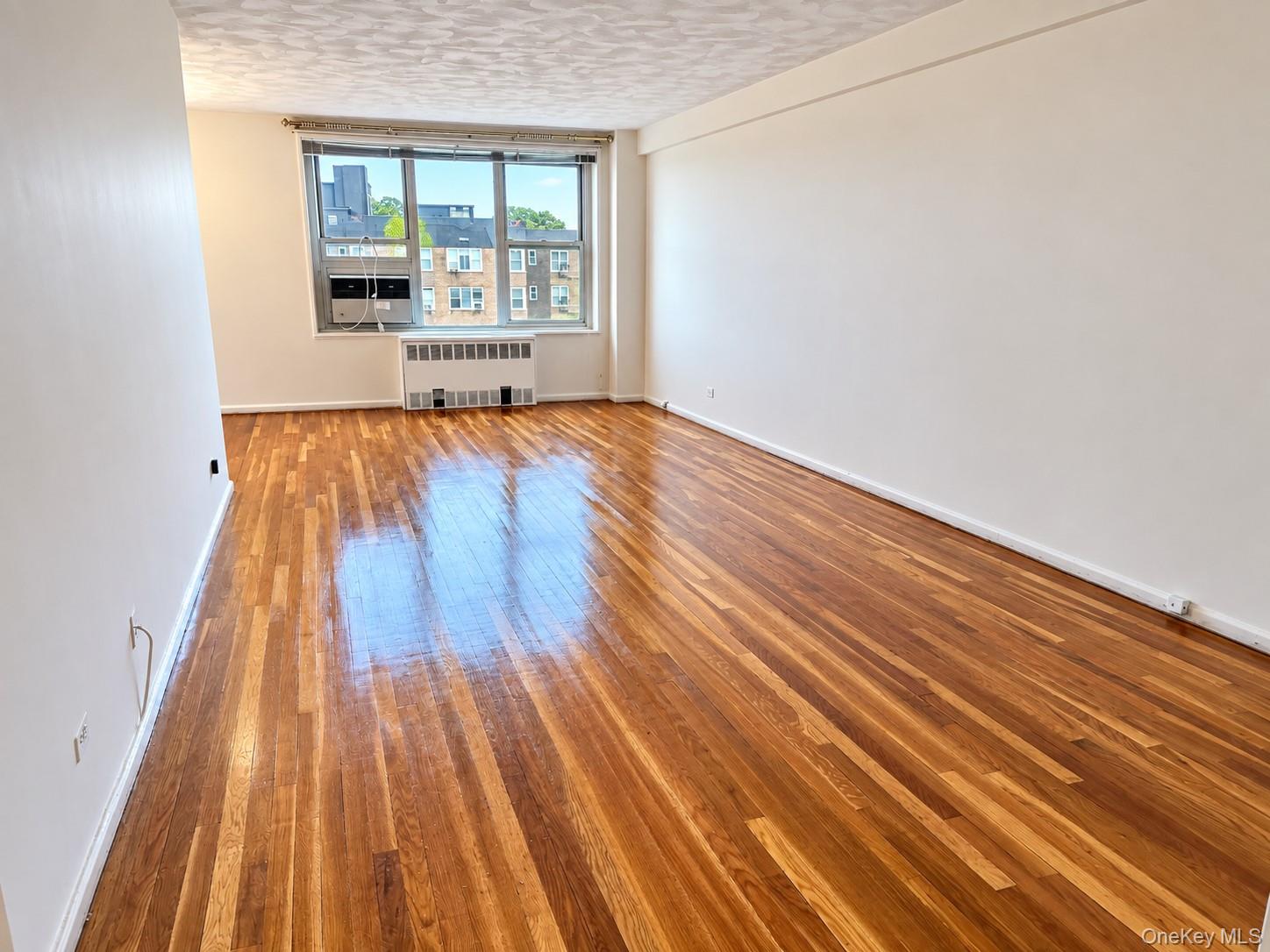 209-15 18th Avenue, Unit 6F photo 4