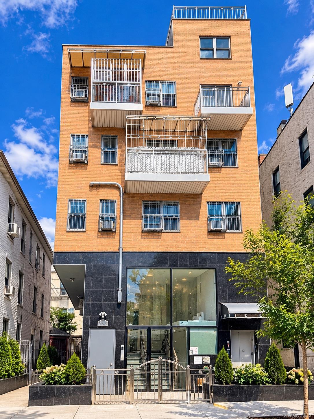 965 43rd Street, Unit 1C