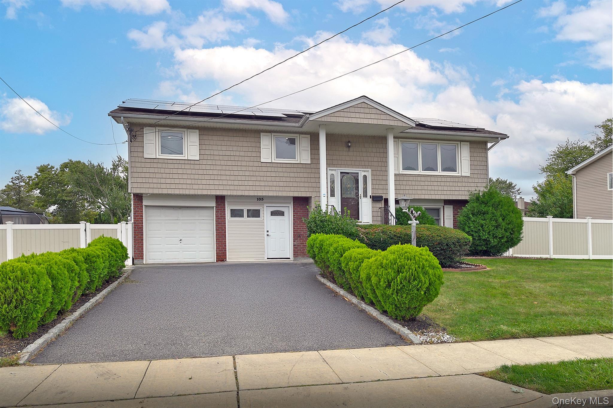 105 N Lewis Avenue – For Sale photo 4