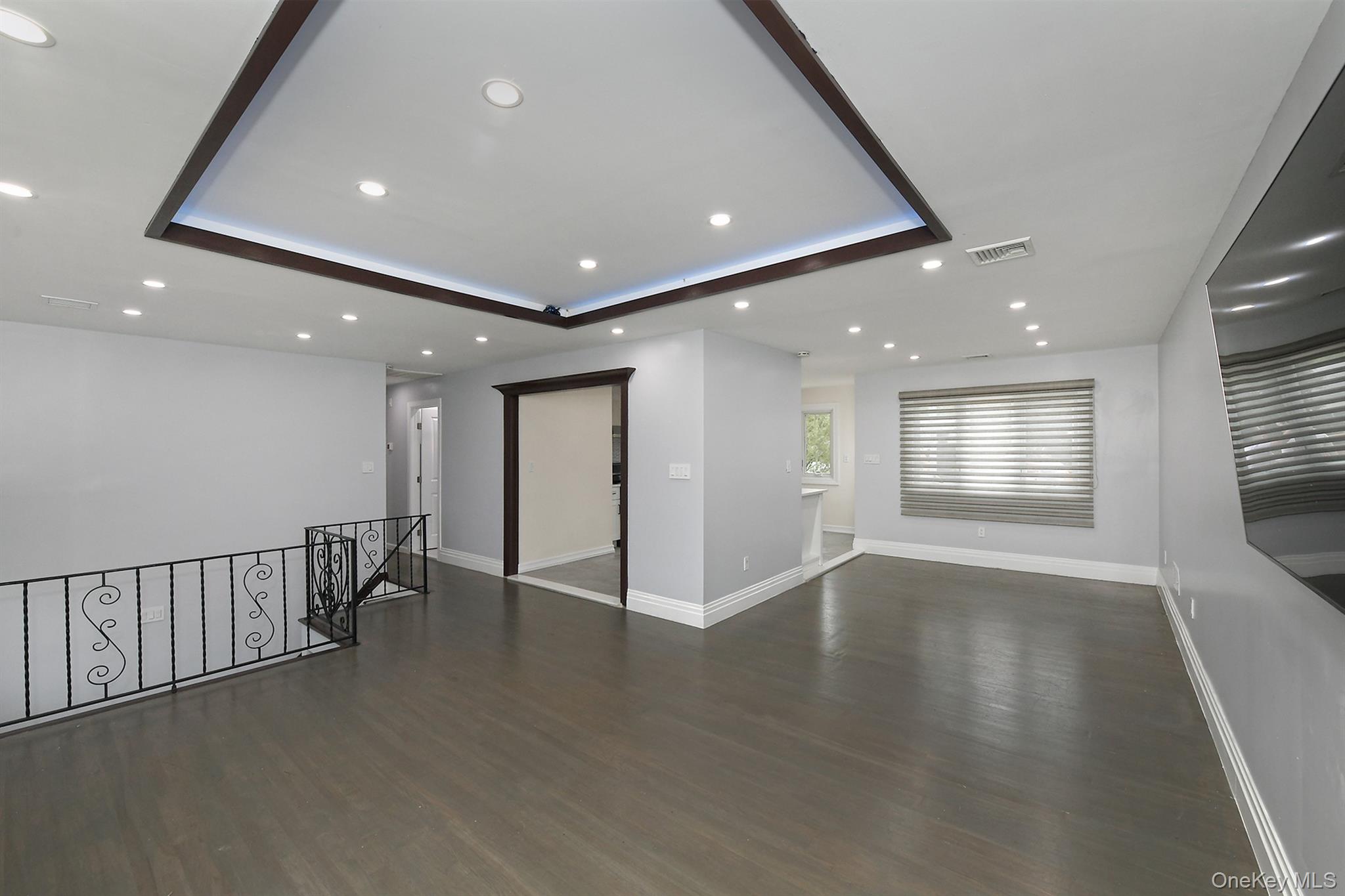 105 N Lewis Avenue – For Sale photo 13