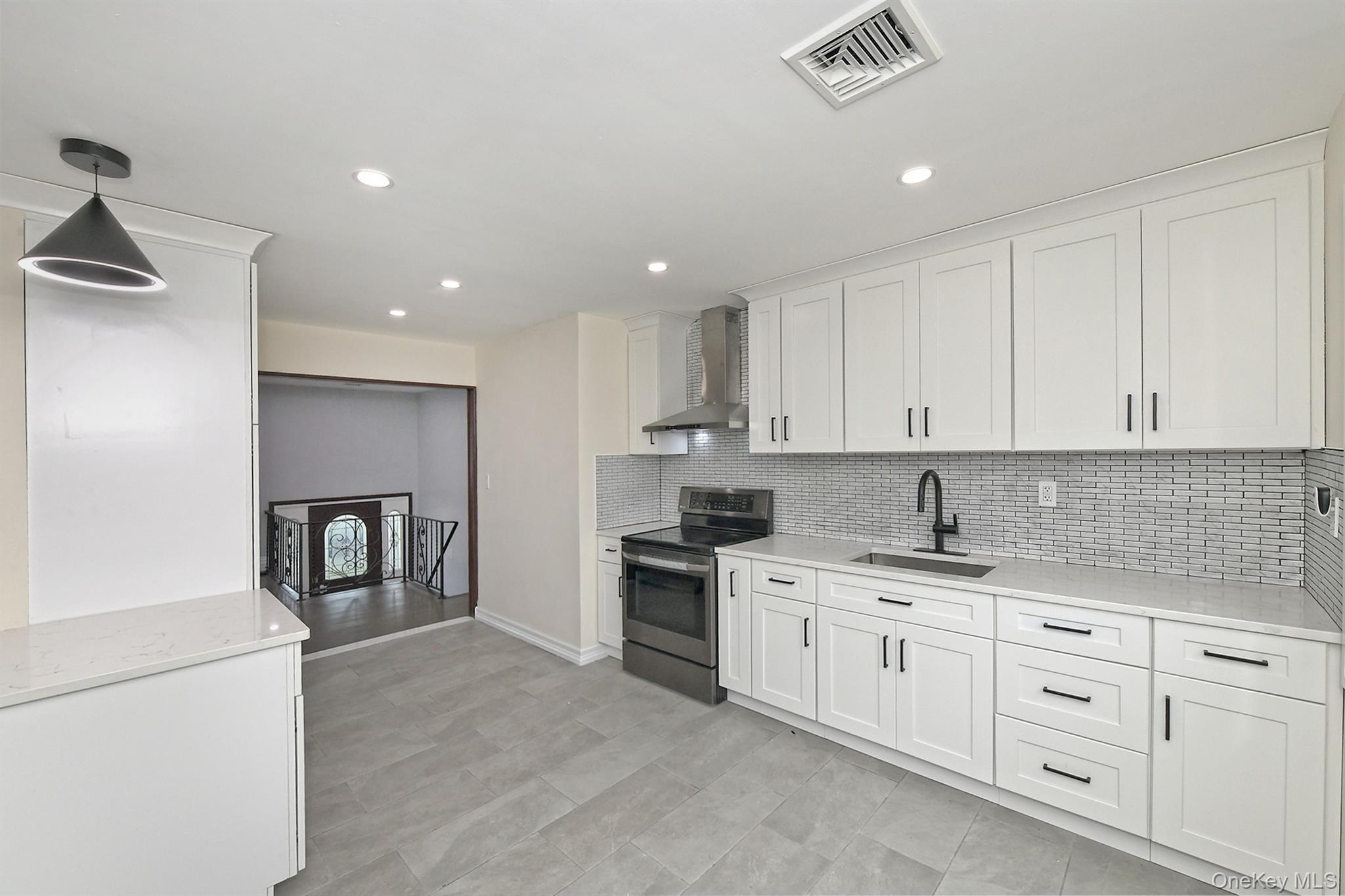 105 N Lewis Avenue – For Sale photo 20
