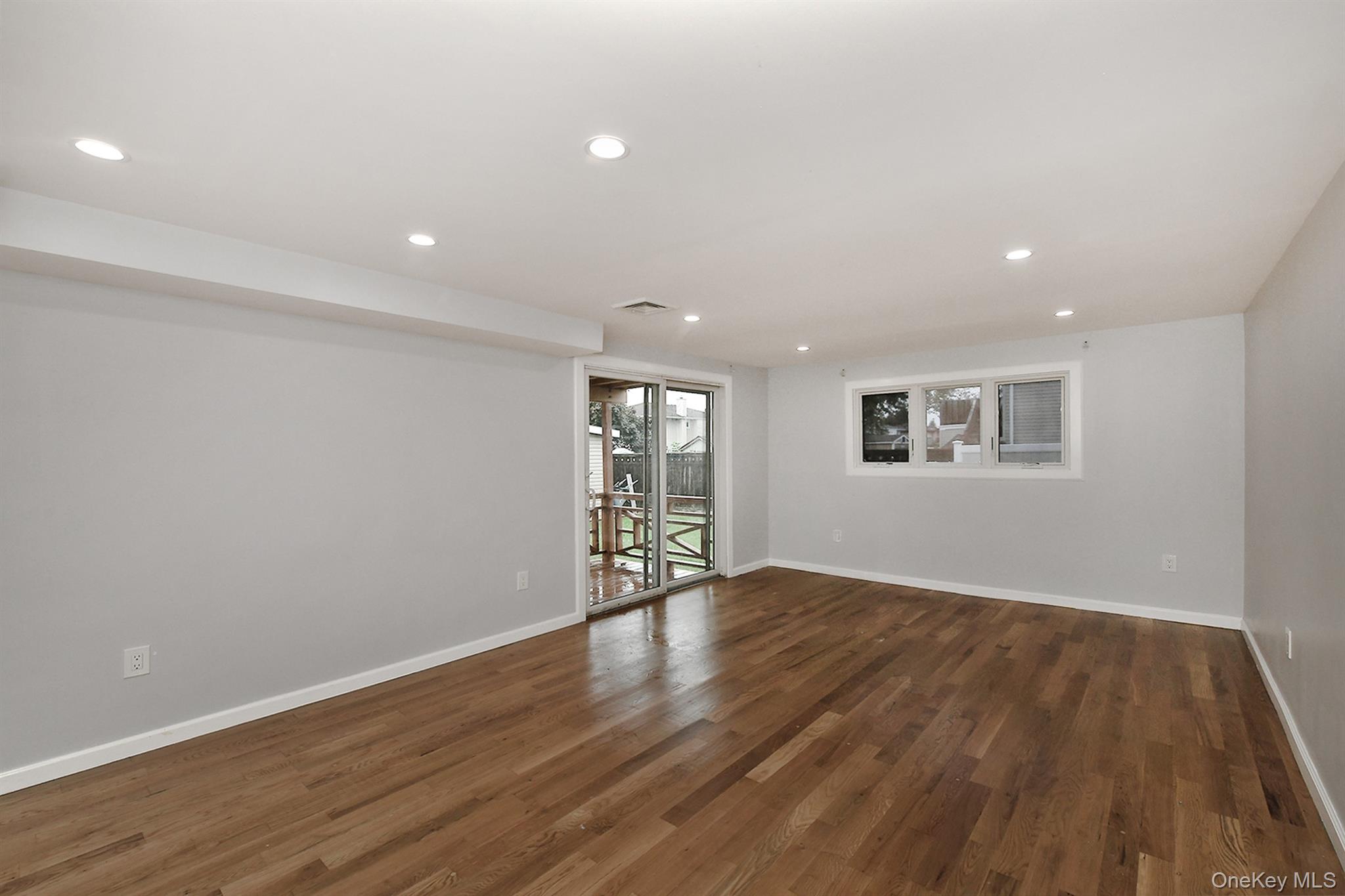 105 N Lewis Avenue – For Sale photo 31