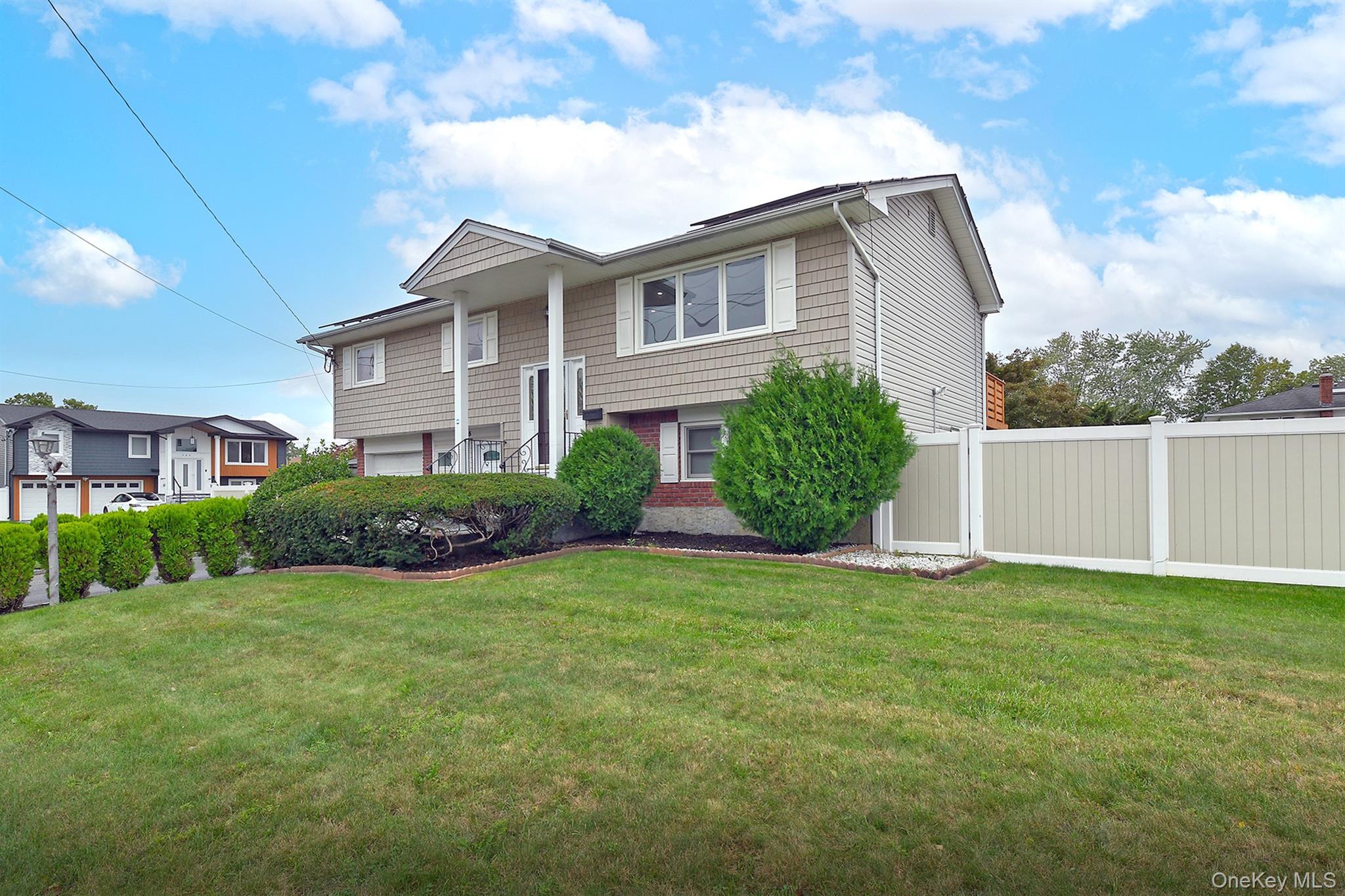 105 N Lewis Avenue – For Sale photo 5