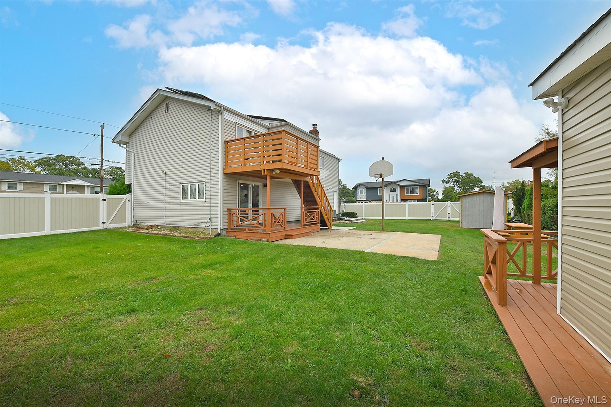 105 N Lewis Avenue – For Sale photo 35