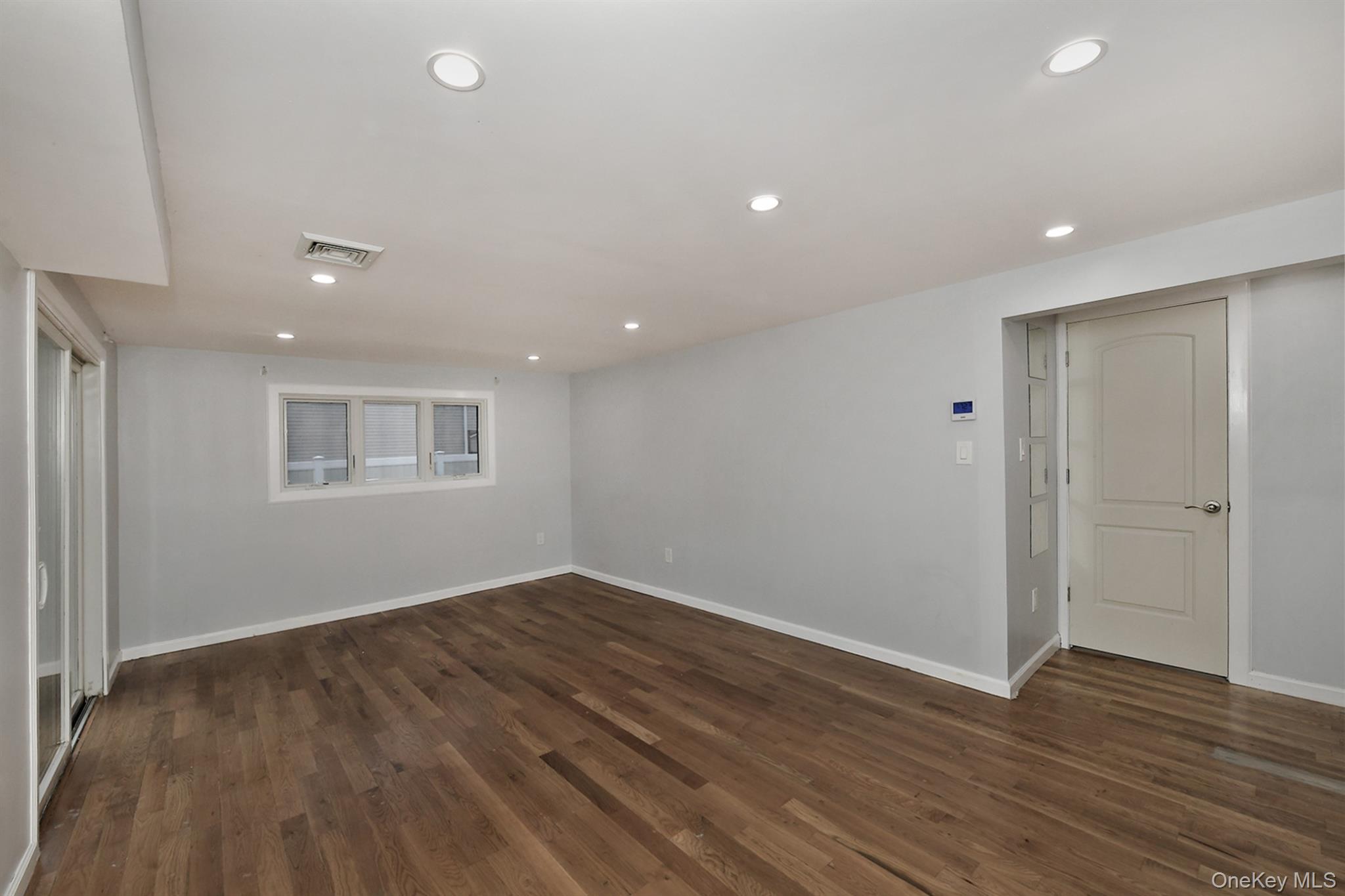 105 N Lewis Avenue – For Sale photo 30