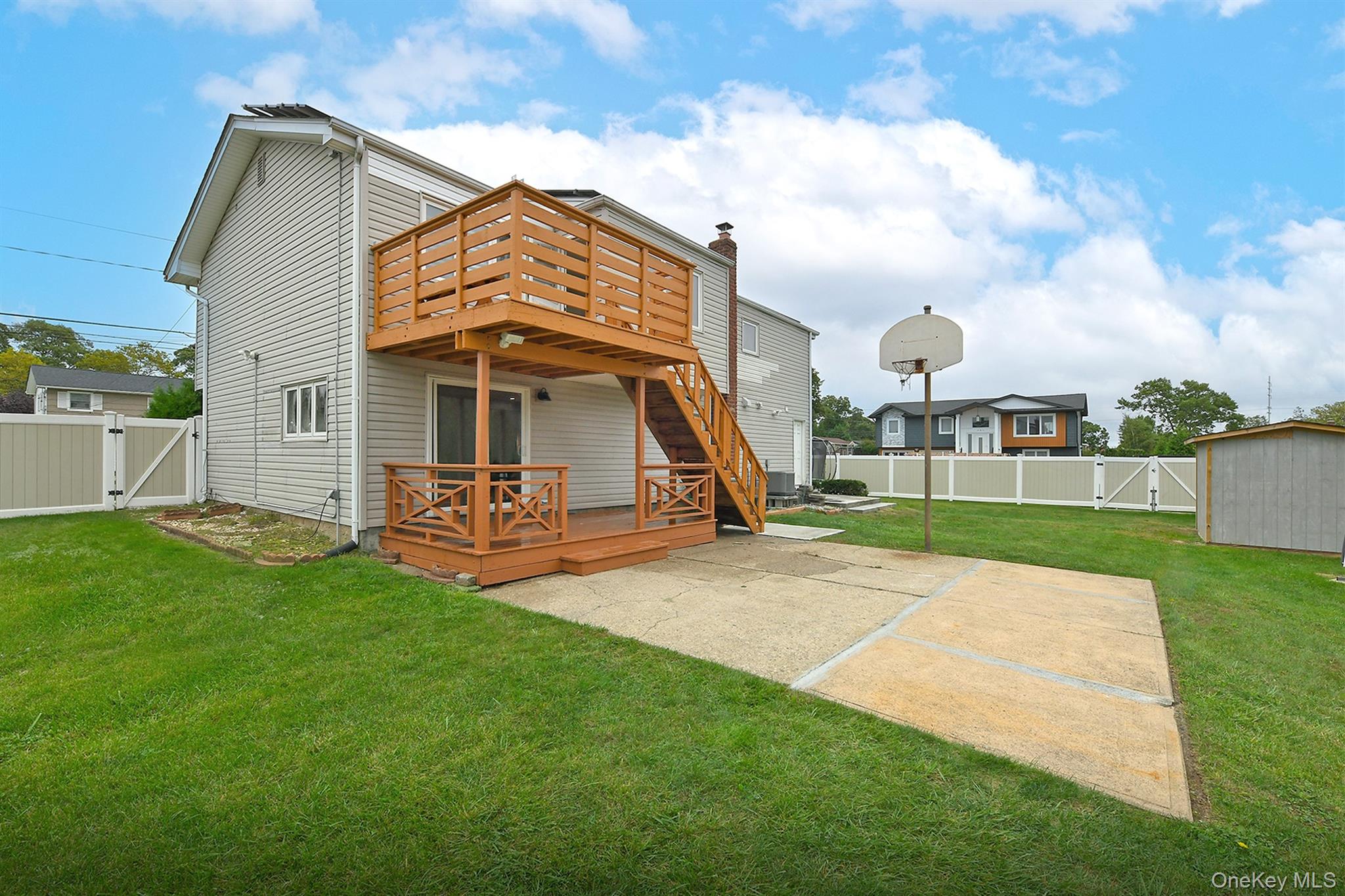 105 N Lewis Avenue – For Sale photo 37