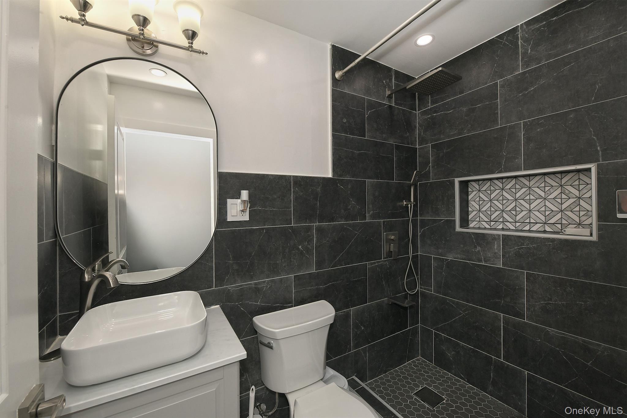 105 N Lewis Avenue – For Sale photo 26