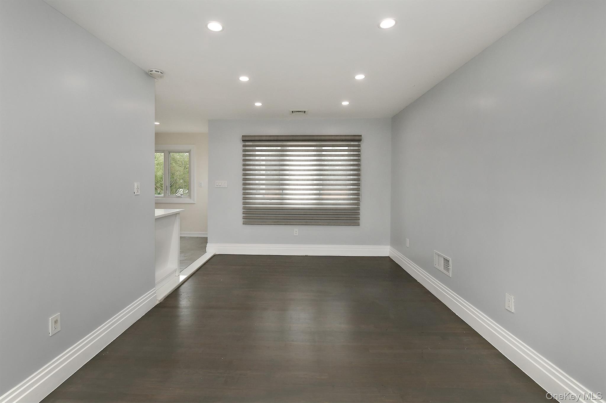 105 N Lewis Avenue – For Sale photo 14