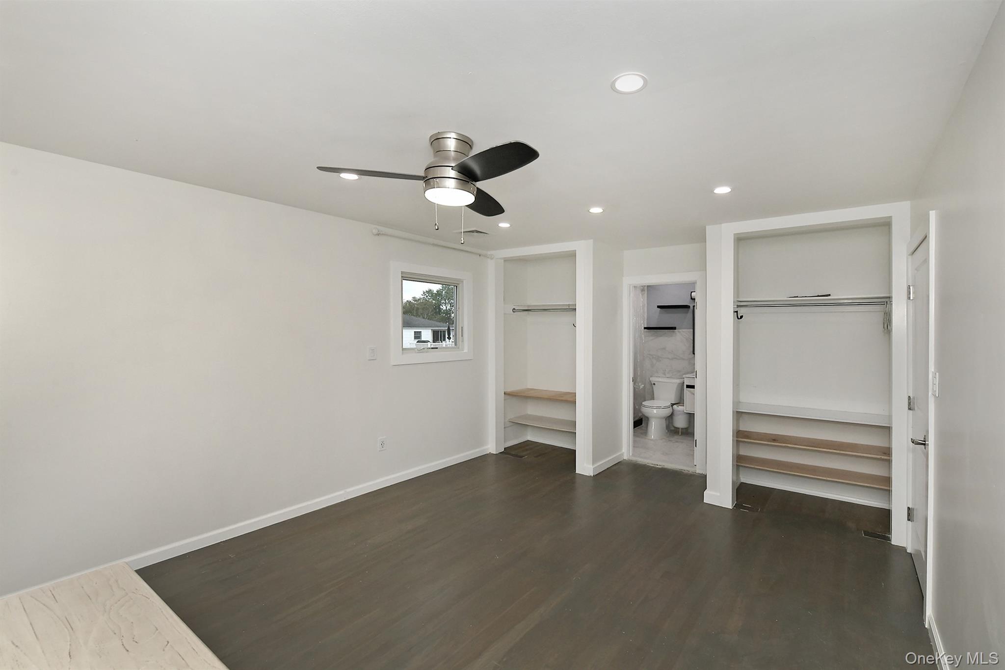 105 N Lewis Avenue – For Sale photo 22