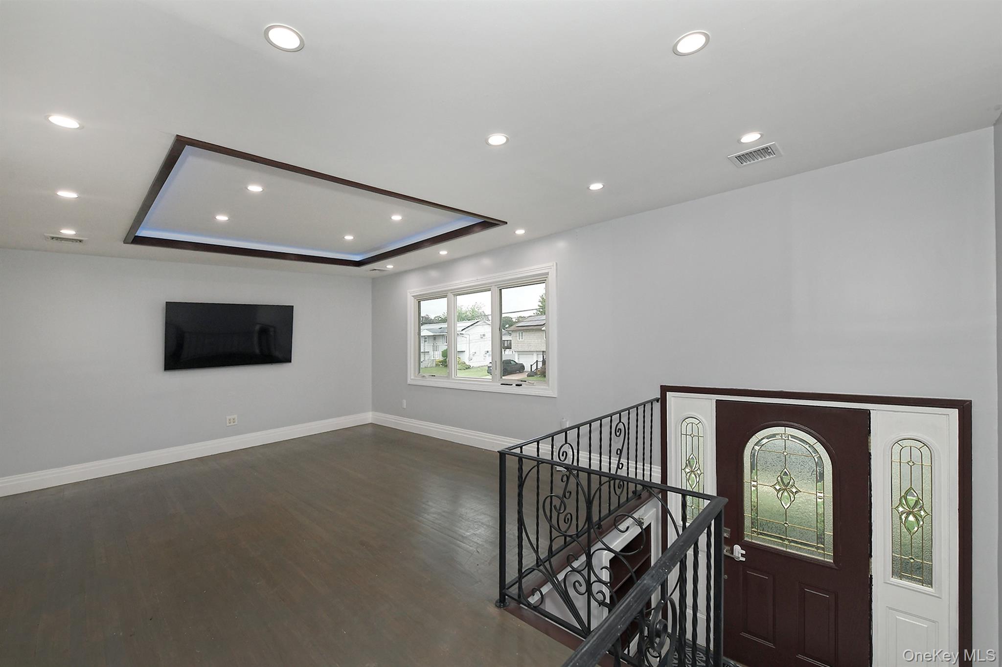 105 N Lewis Avenue – For Sale photo 10