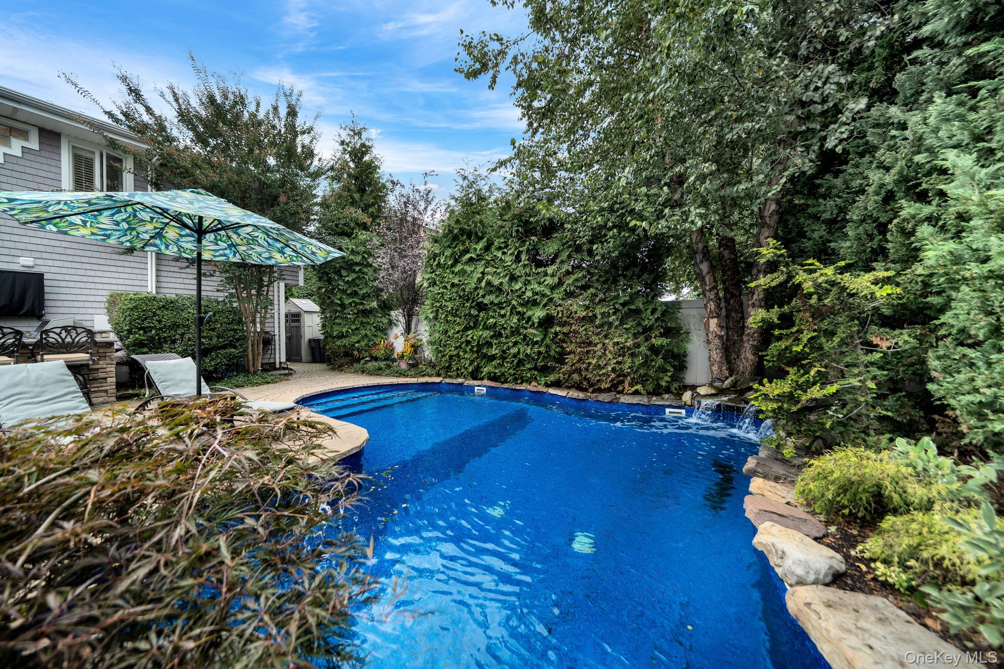 2817 Riverside Drive – For Sale photo 36