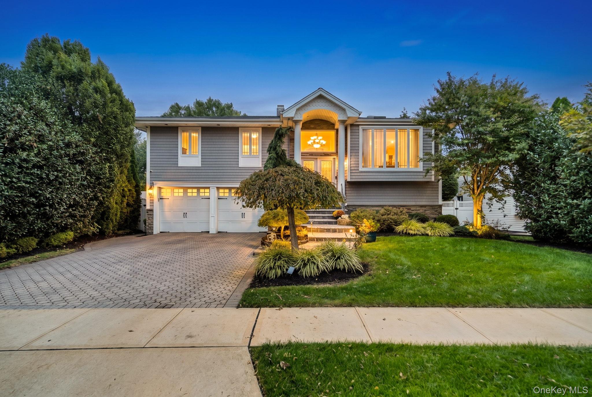 2817 Riverside Drive – For Sale