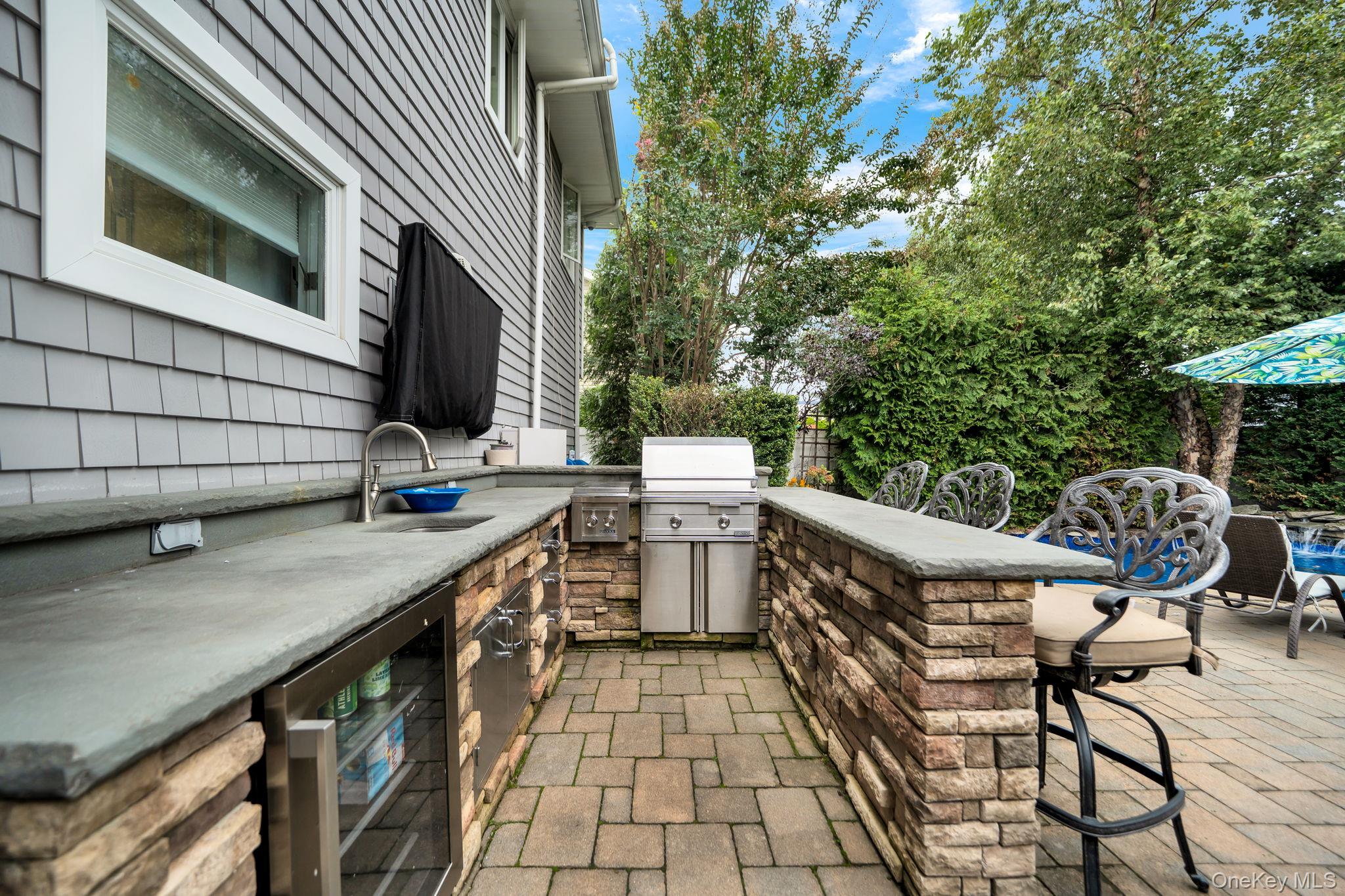 2817 Riverside Drive – For Sale photo 32