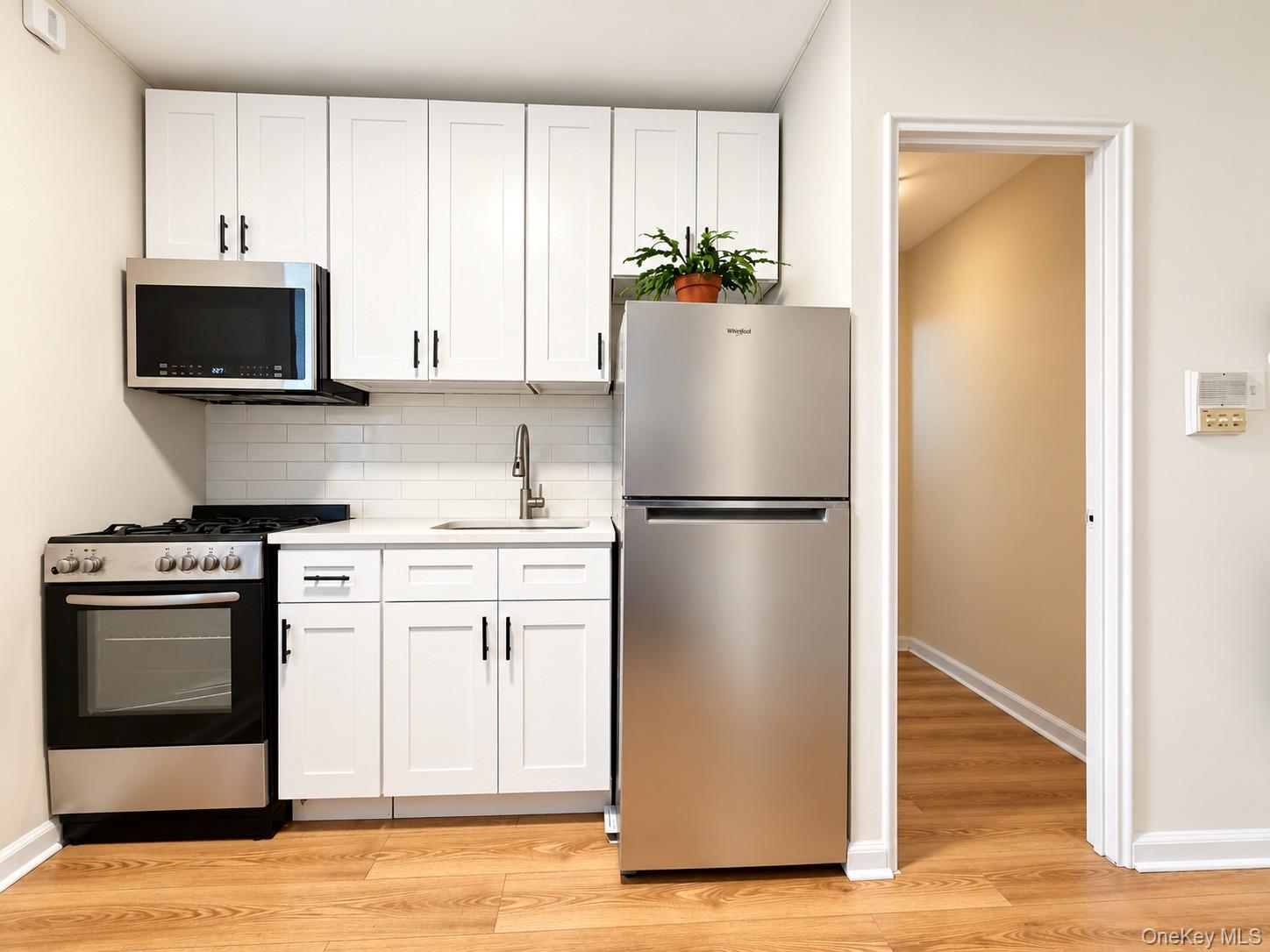 143-25 84th Drive, Unit 1L photo 3