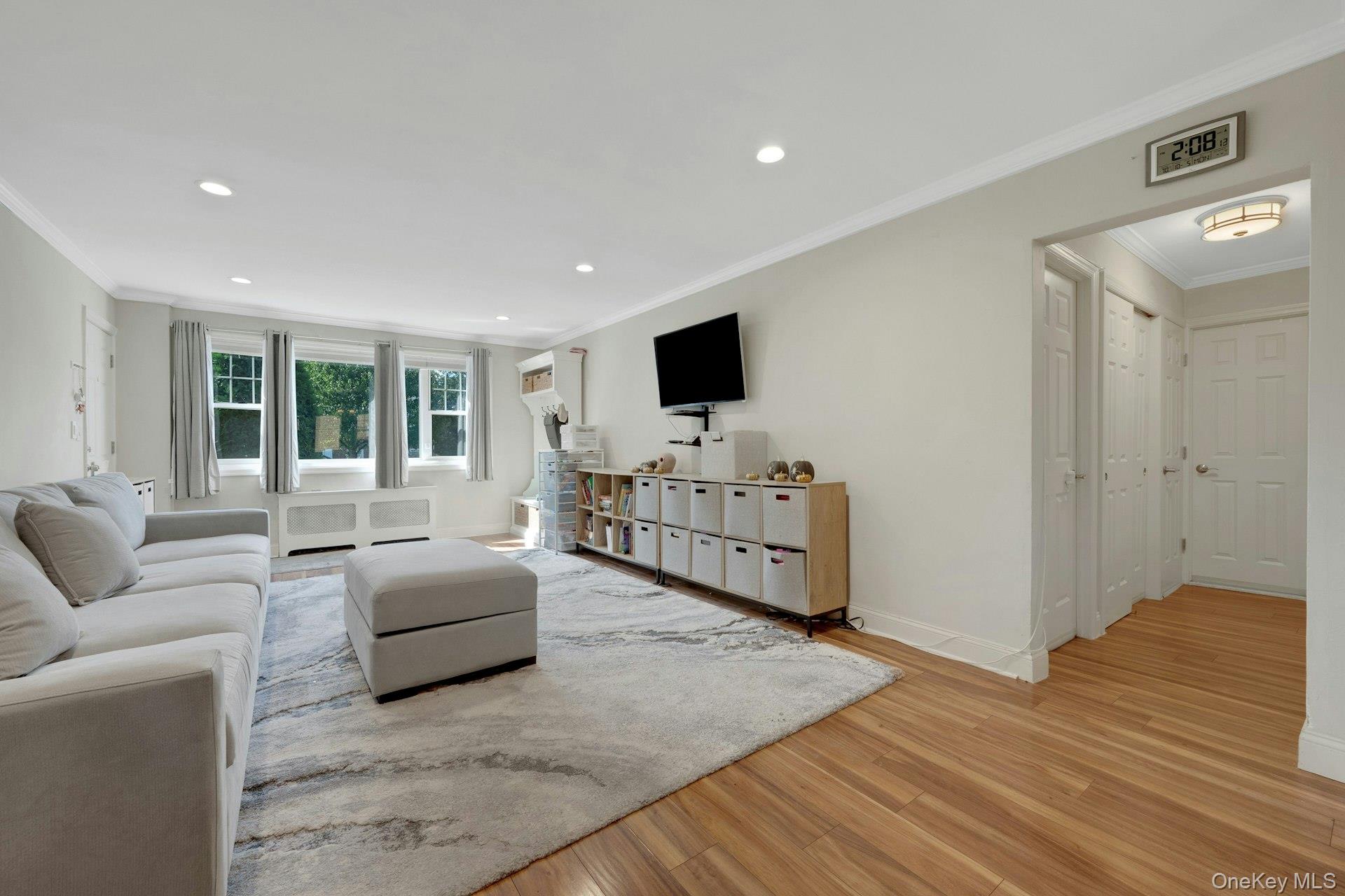 11 Westview Avenue, Unit 1-1 photo 4
