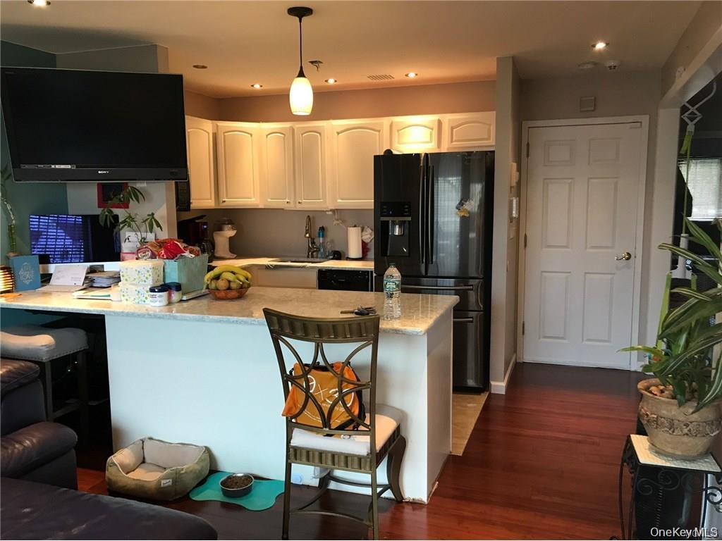 2226 Norton Avenue – For Sale photo 4