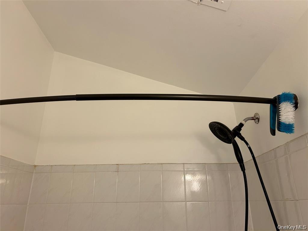 2226 Norton Avenue – For Sale photo 33