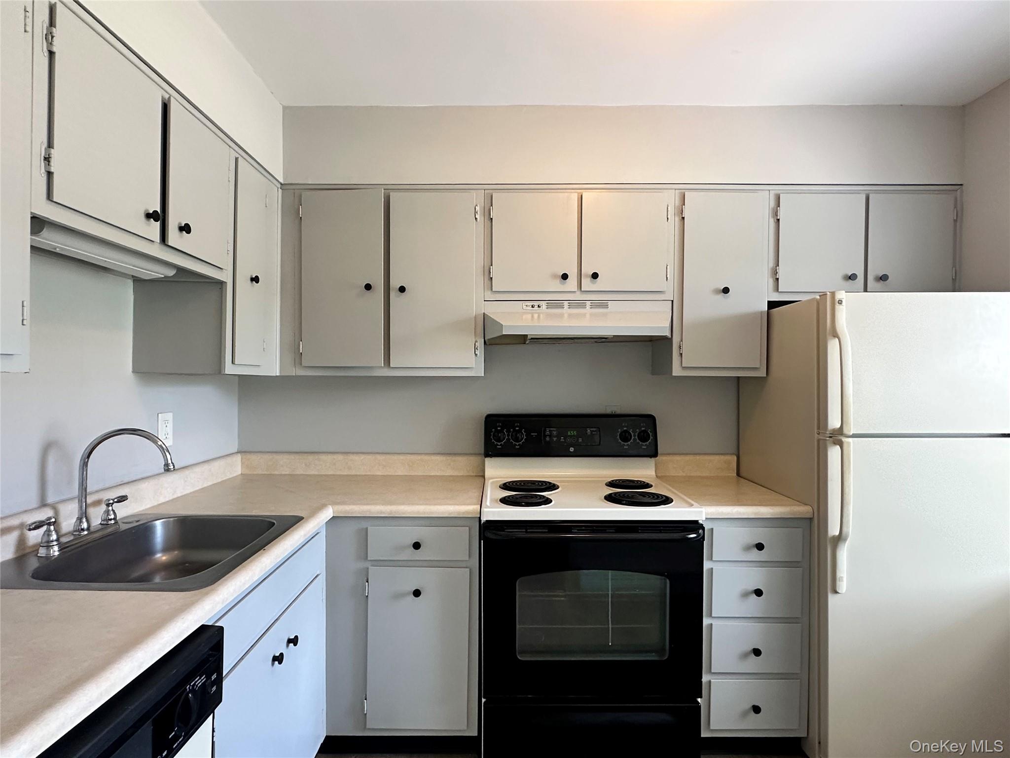 101 Sylvan, Unit 21 photo 2