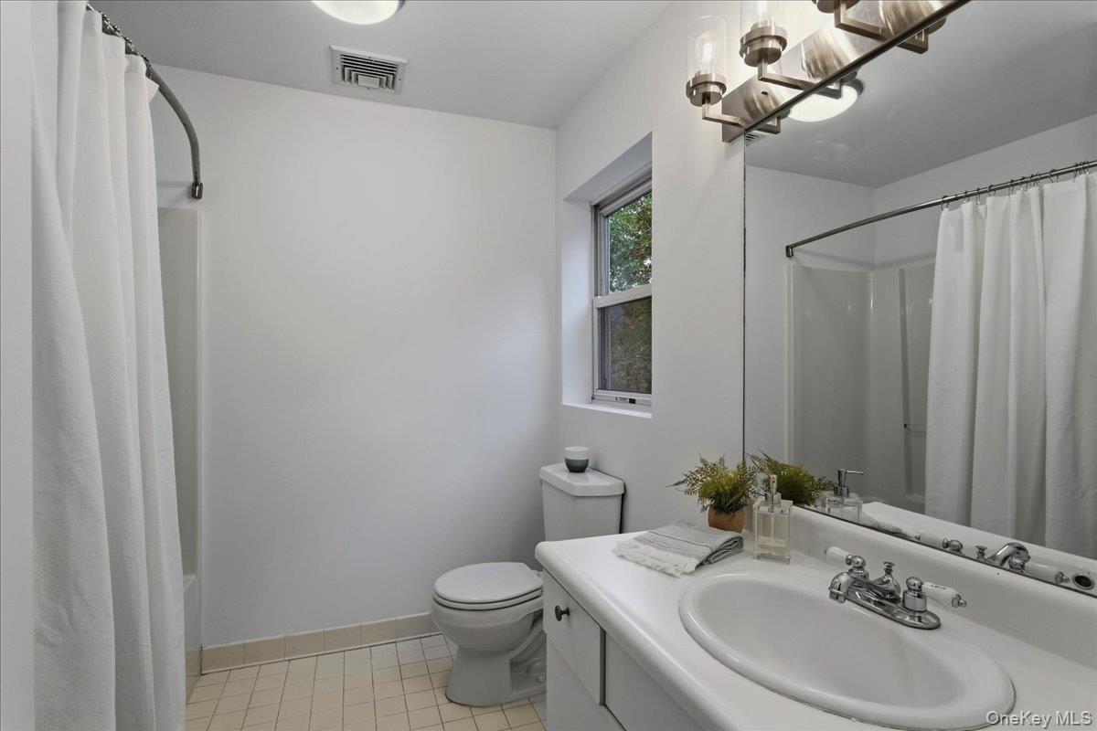 15 Guilford Circle – For Sale photo 24