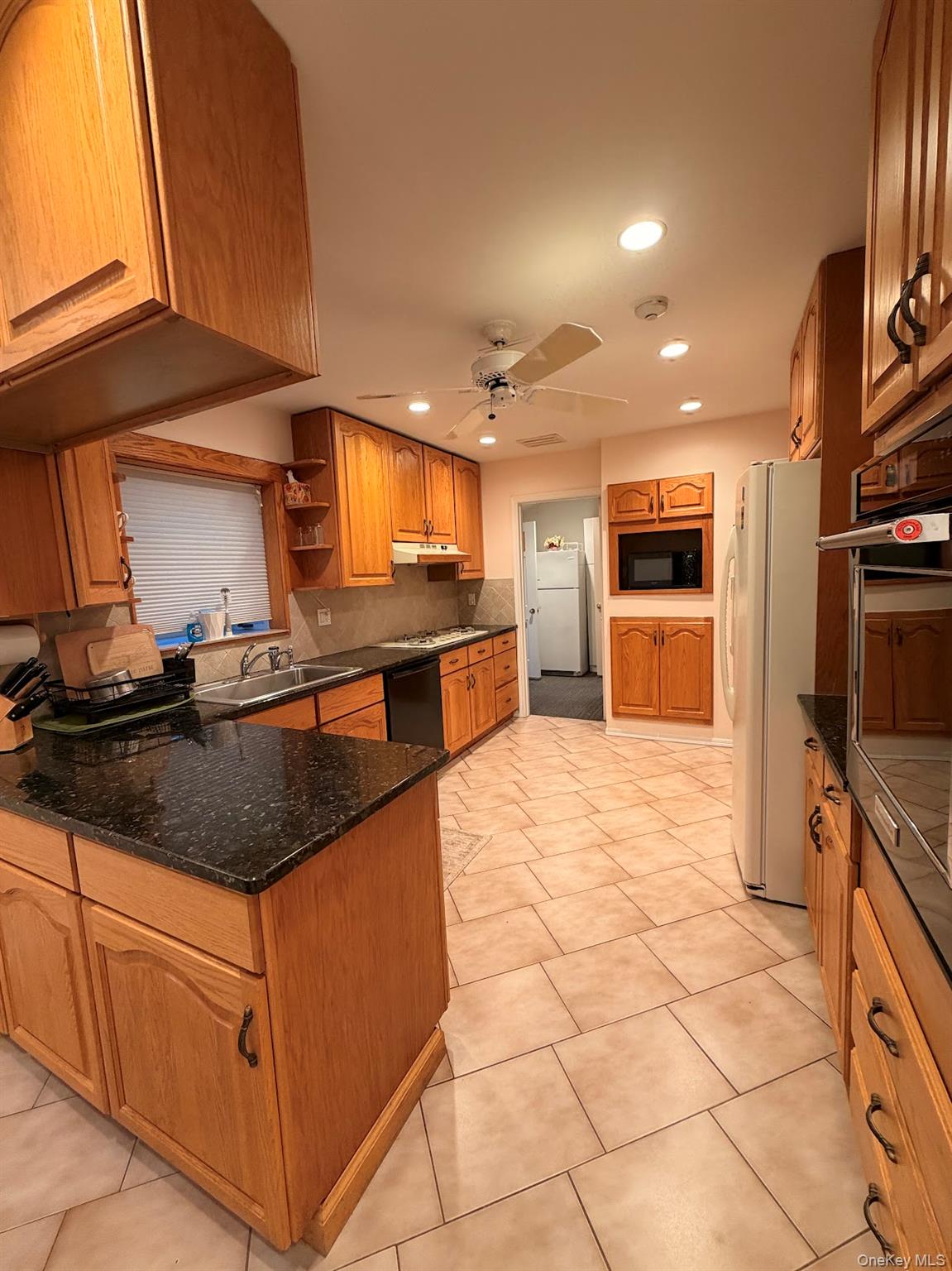 1 Somner Drive – For Rent photo 8