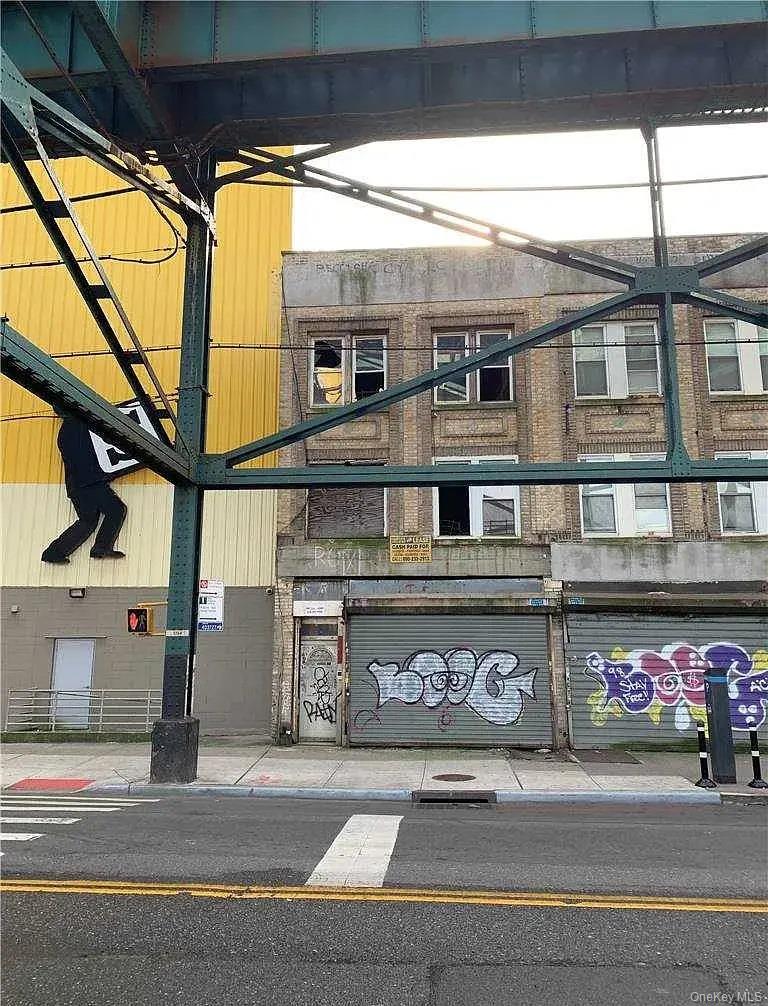 119-22 Jamaica Avenue – For Sale