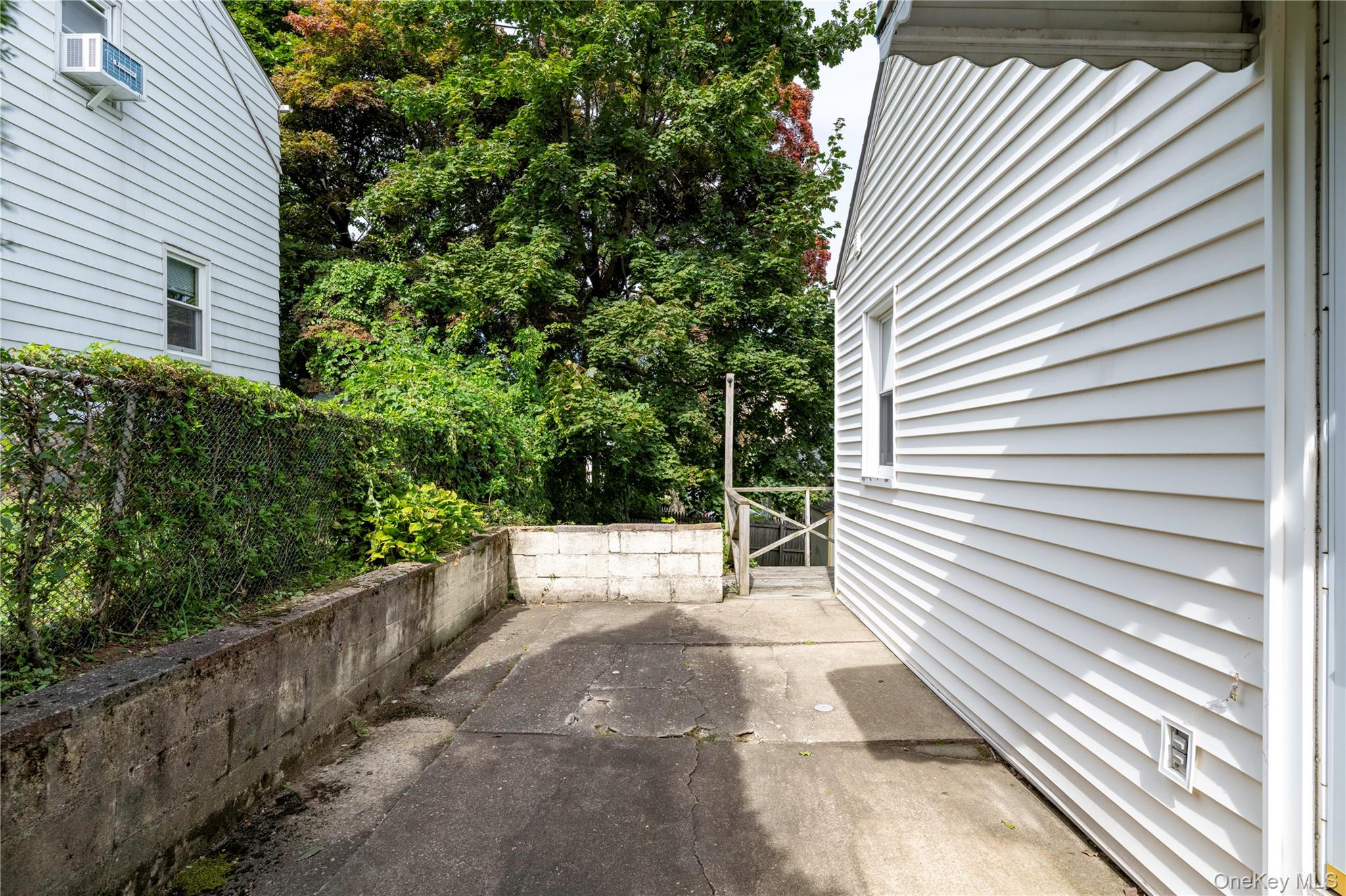 21 Annsville Trail – For Sale photo 23