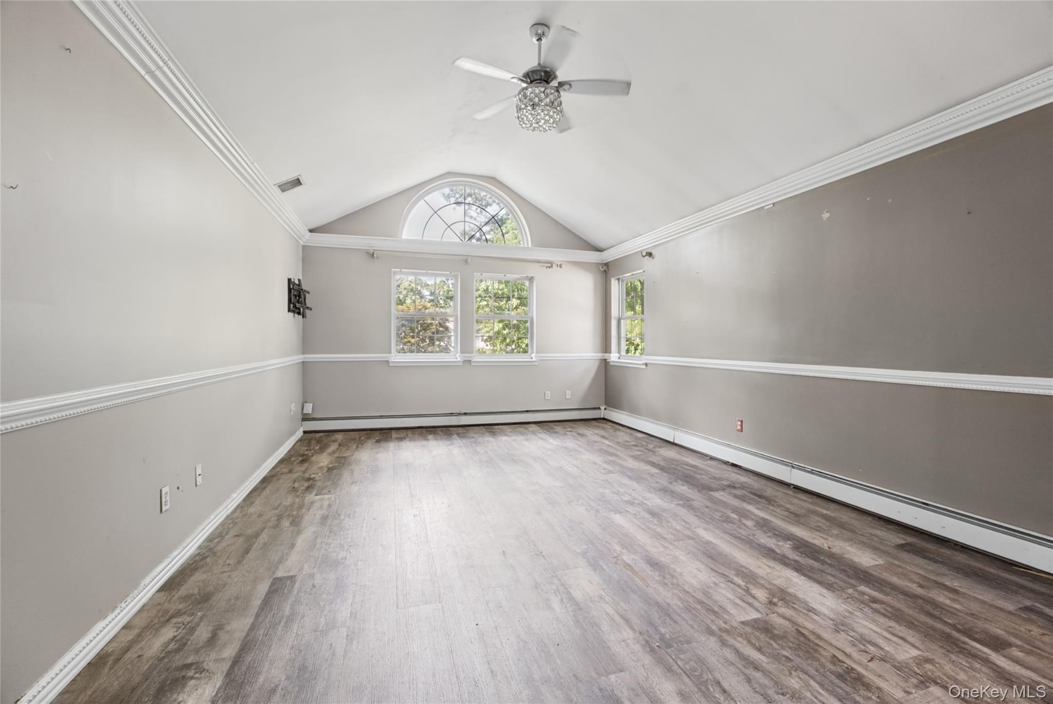 16 Jamaica Avenue – For Sale photo 30