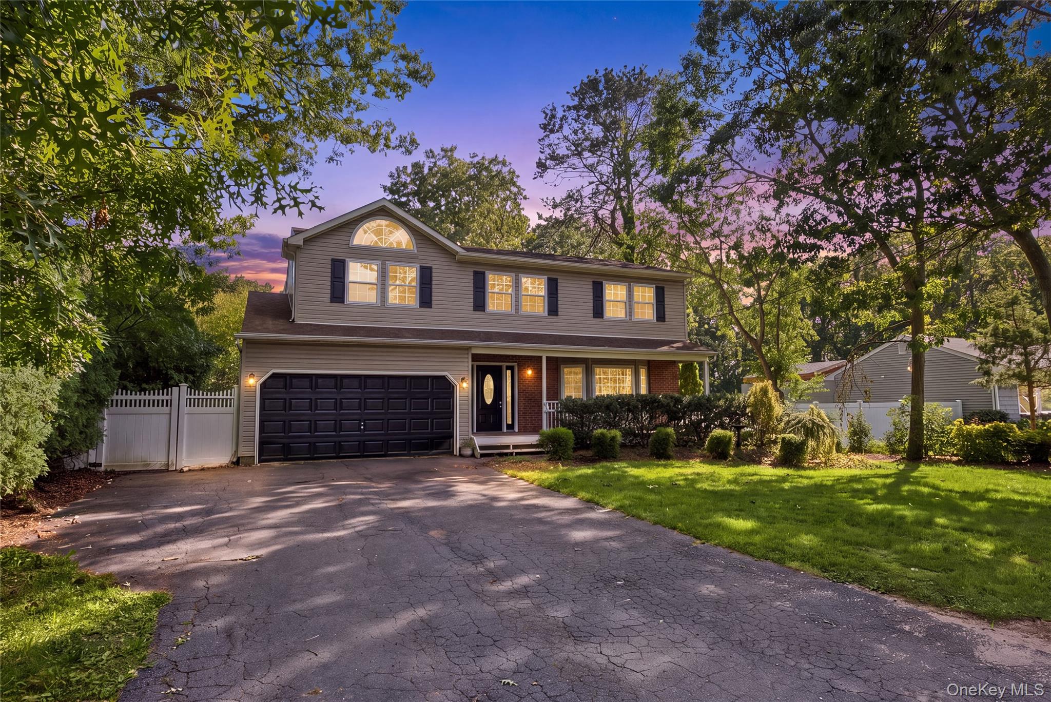 16 Jamaica Avenue – For Sale