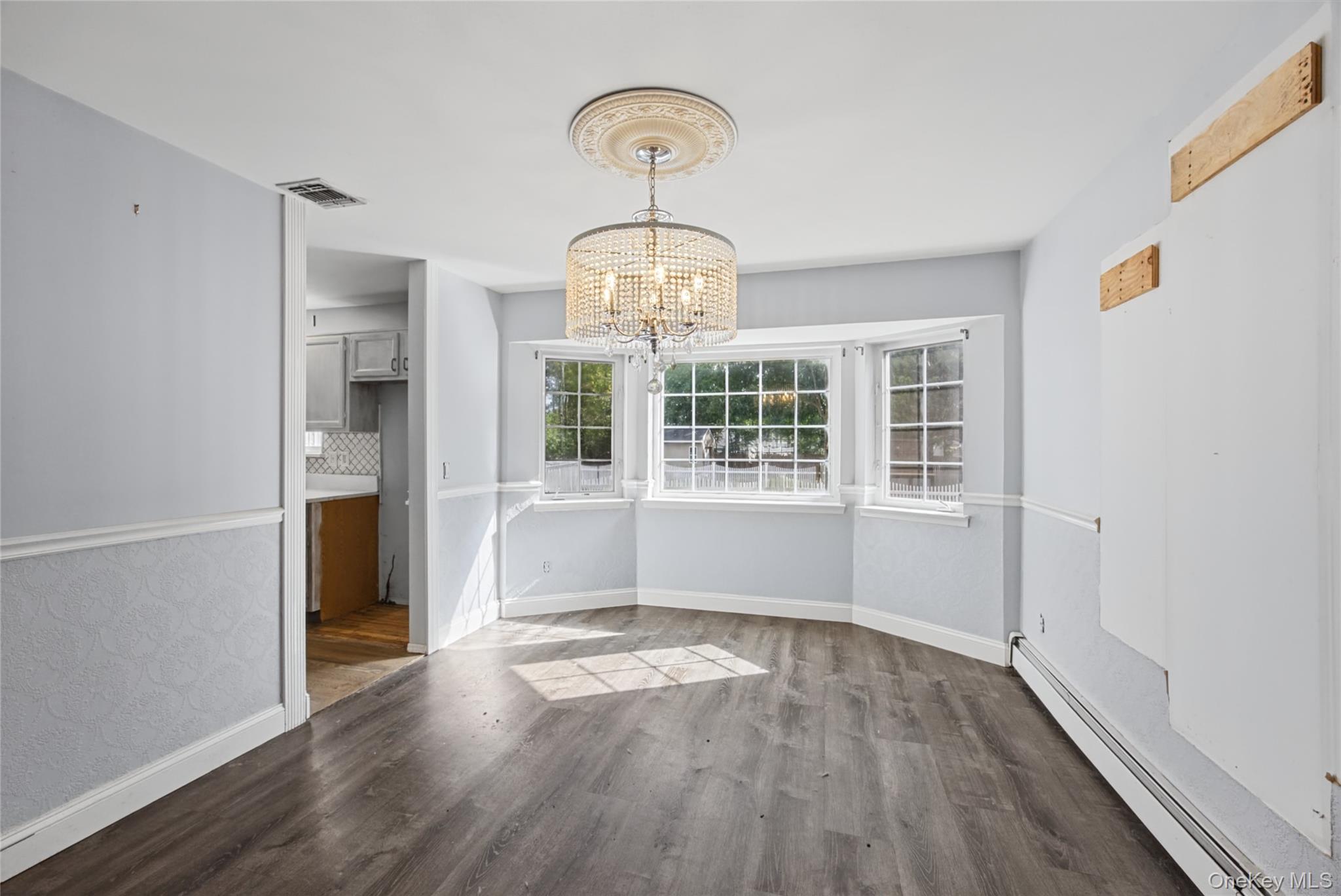 16 Jamaica Avenue – For Sale photo 14