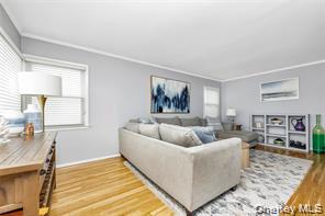 625 E Beech Street, Unit Upper photo 7