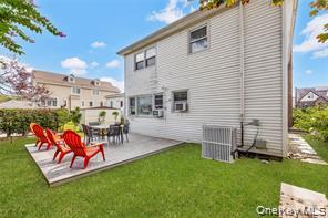 625 E Beech Street, Unit Upper photo 20