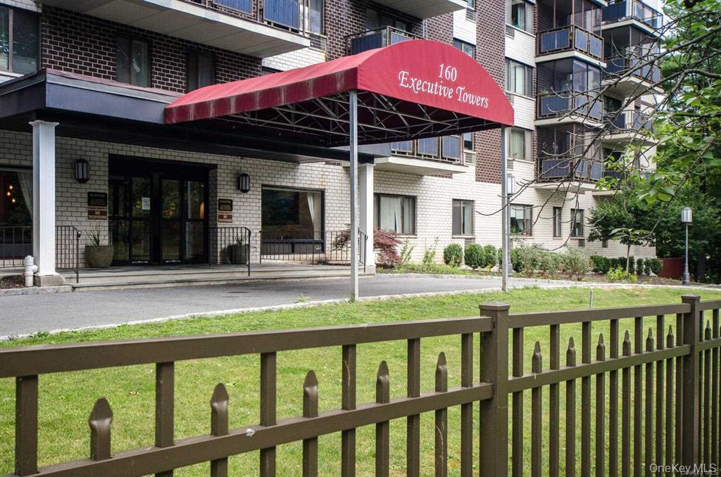 160 Academy Street, Unit 3L photo 17