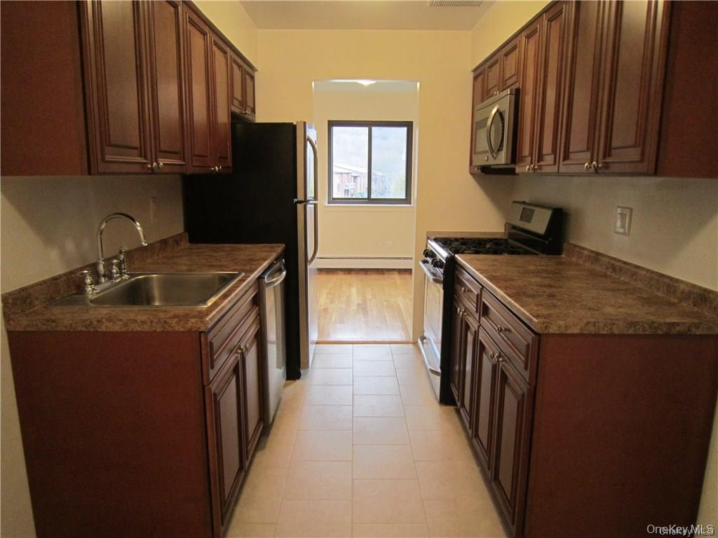 12 Charles Lane, Unit 2B photo 3