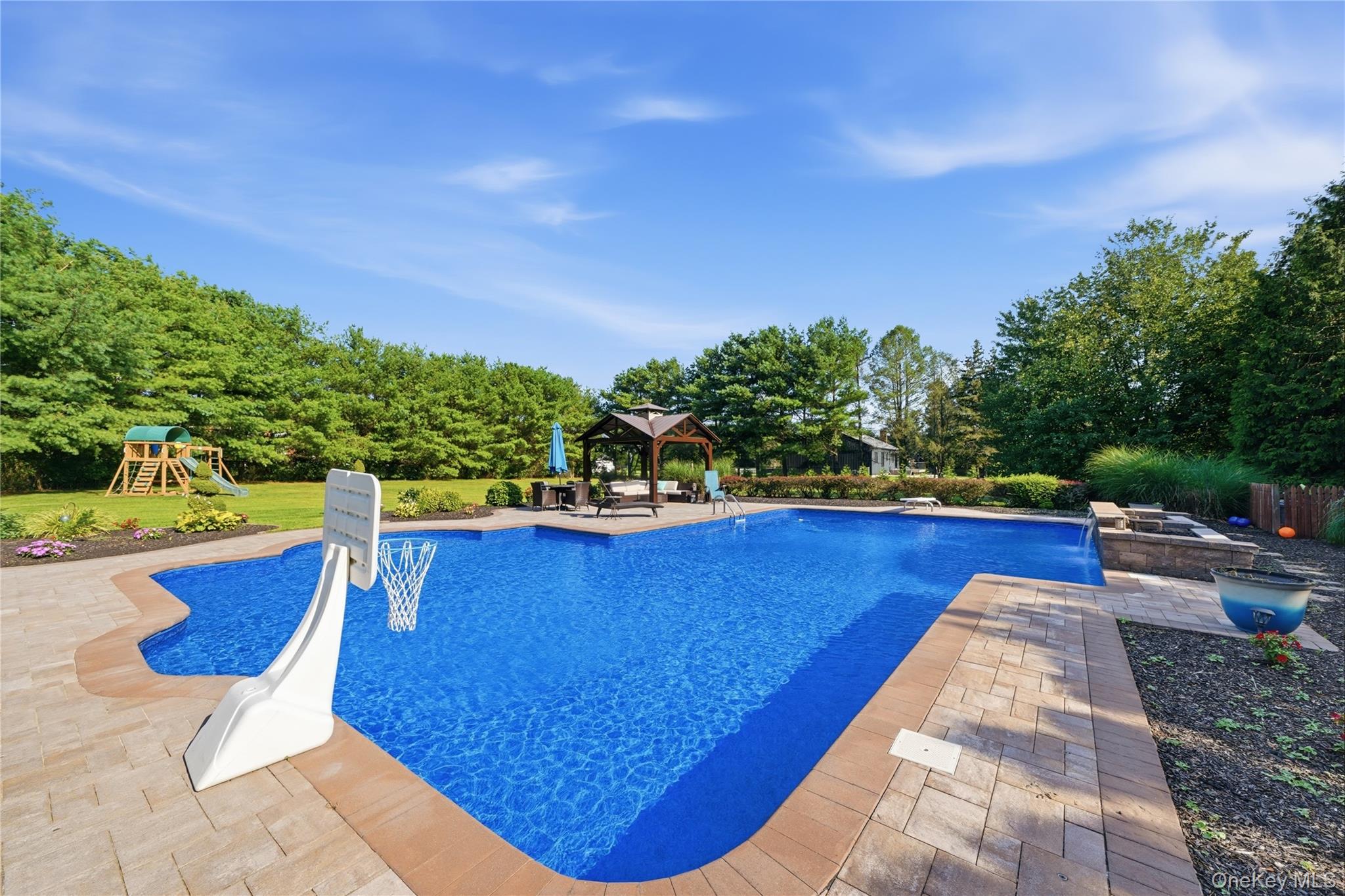 71 Triangle Lane – For Sale photo 21
