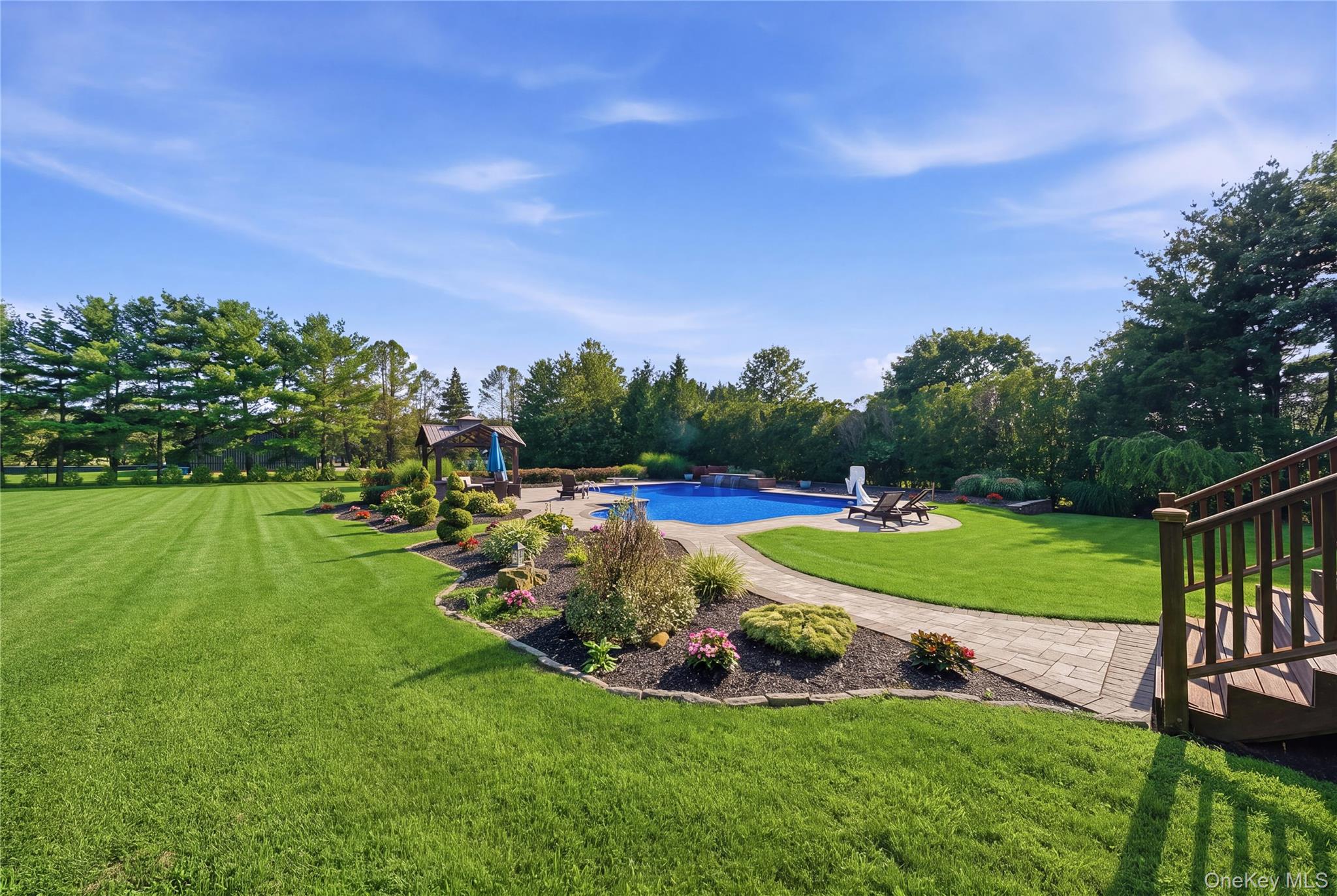 71 Triangle Lane – For Sale photo 16