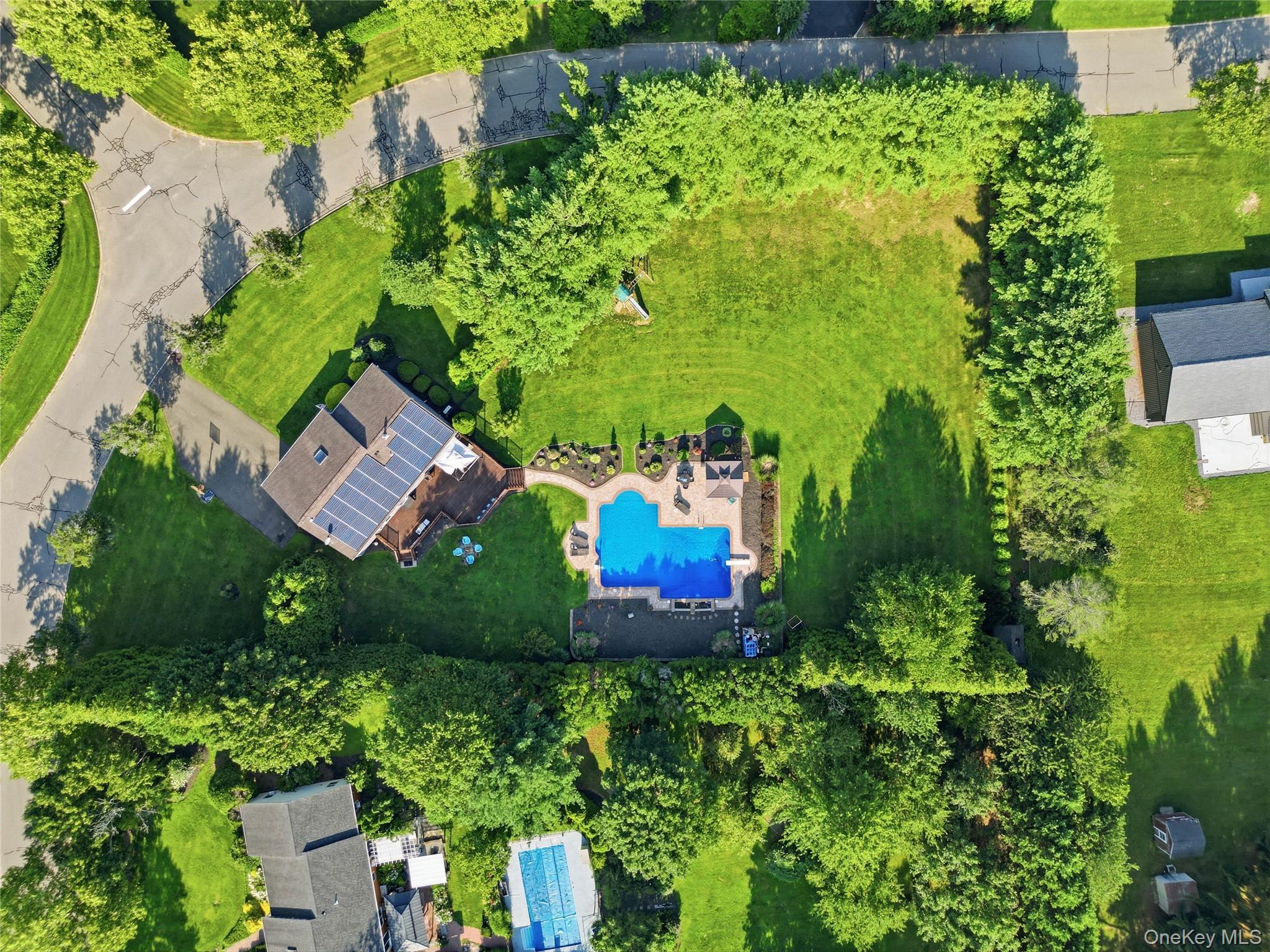 71 Triangle Lane – For Sale photo 4