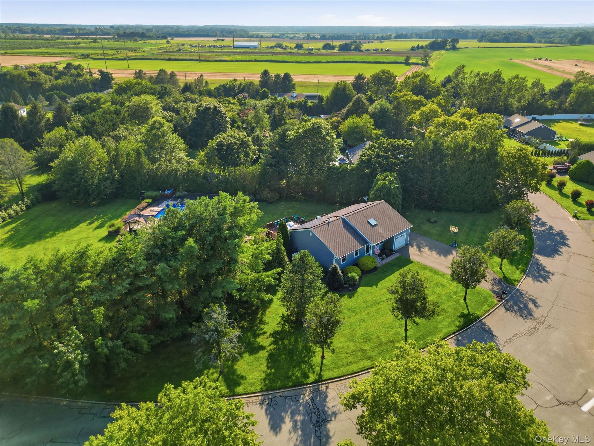 71 Triangle Lane – For Sale photo 10