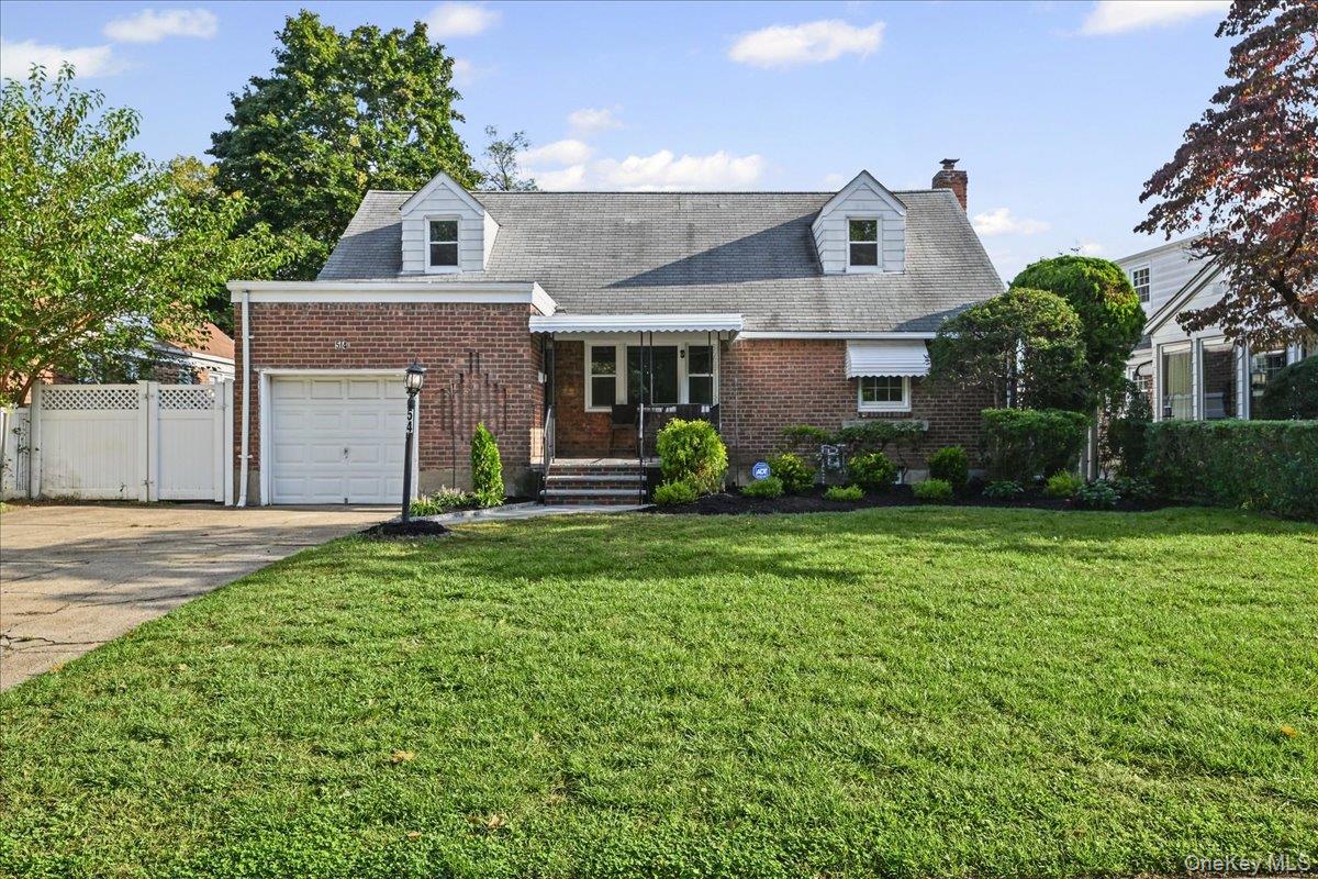 54 Greenway Boulevard – For Sale photo 3