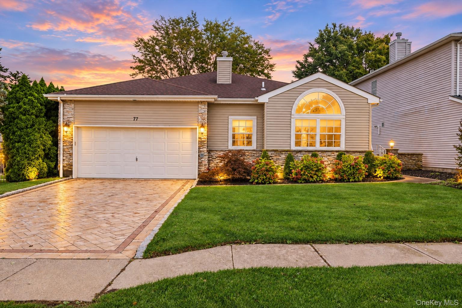 77 Hamlet Drive – For Sale