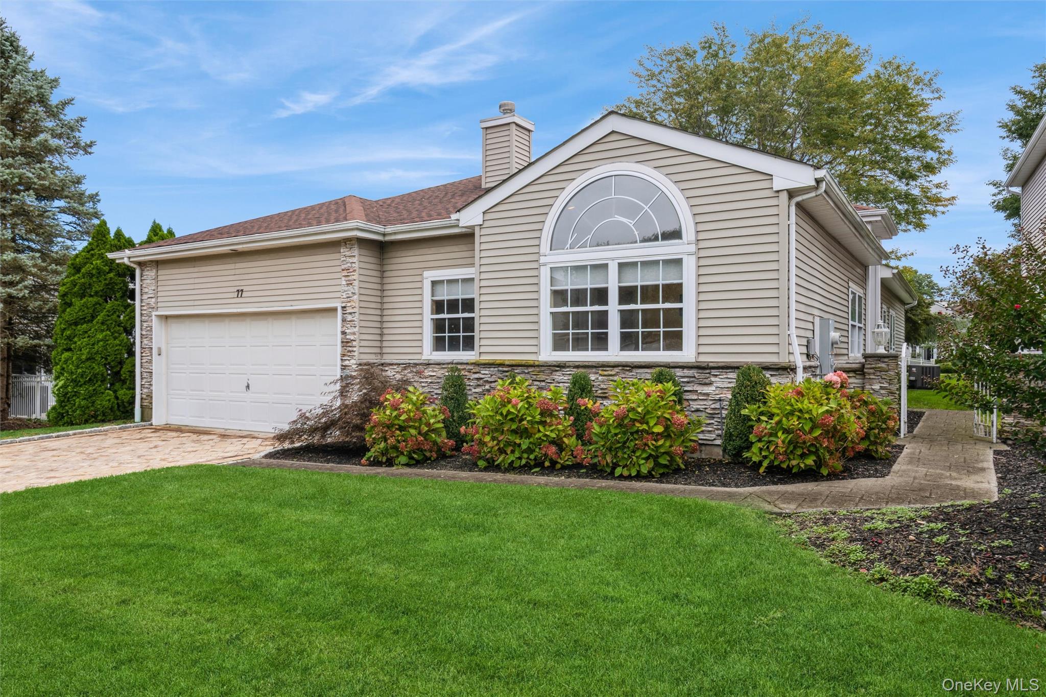 77 Hamlet Drive – For Sale photo 37