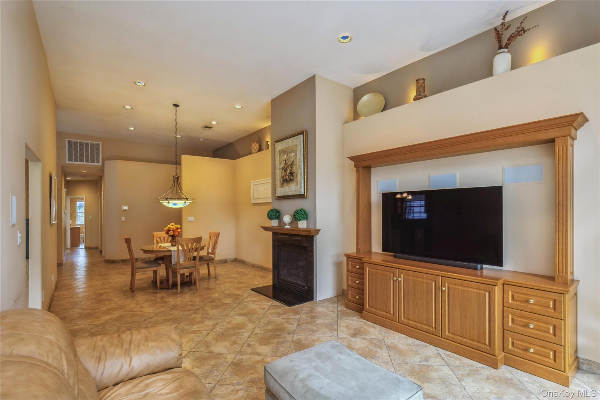 77 Hamlet Drive – For Sale photo 16