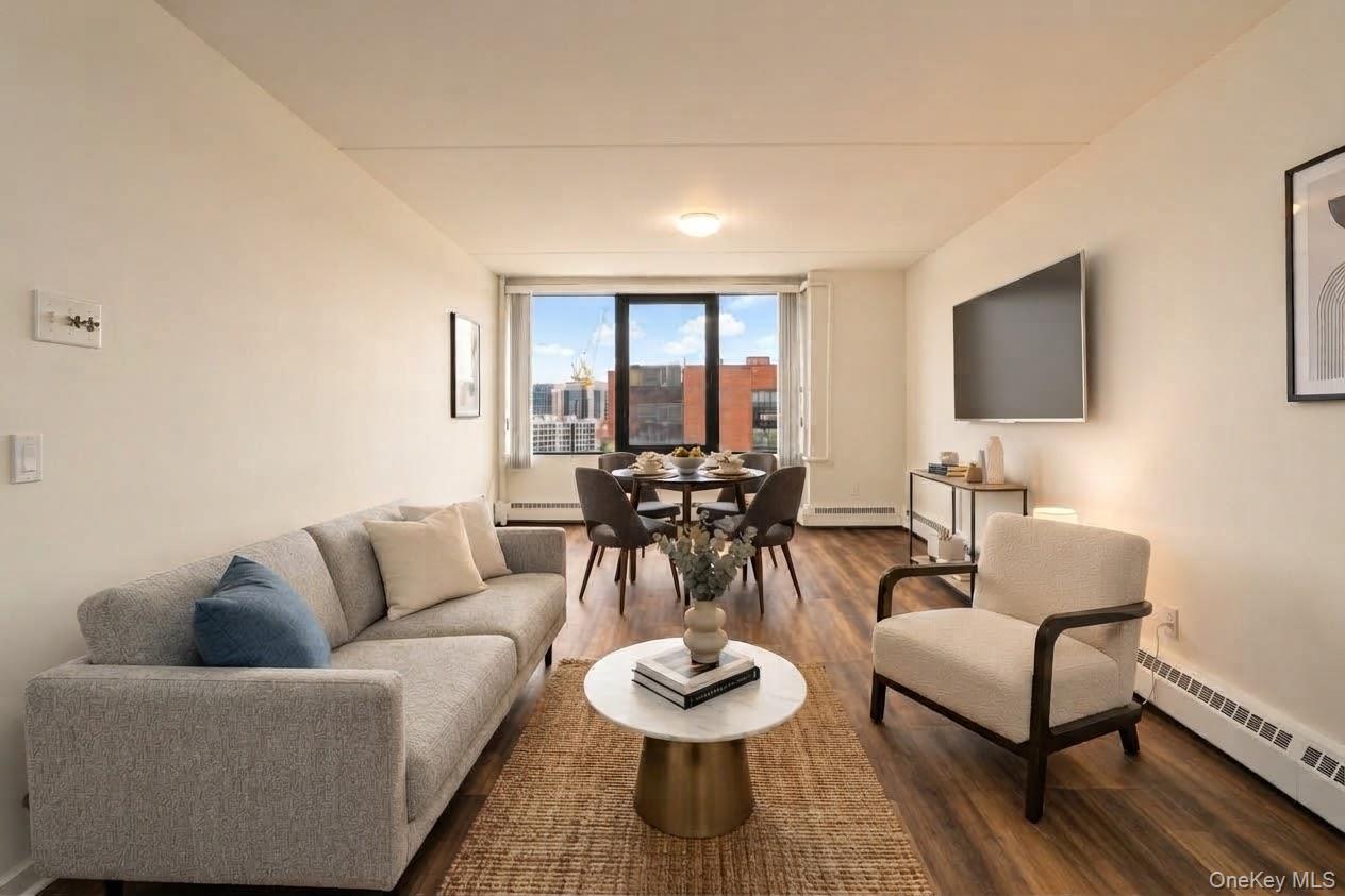 4 Martine Avenue, Unit 1507 photo 3