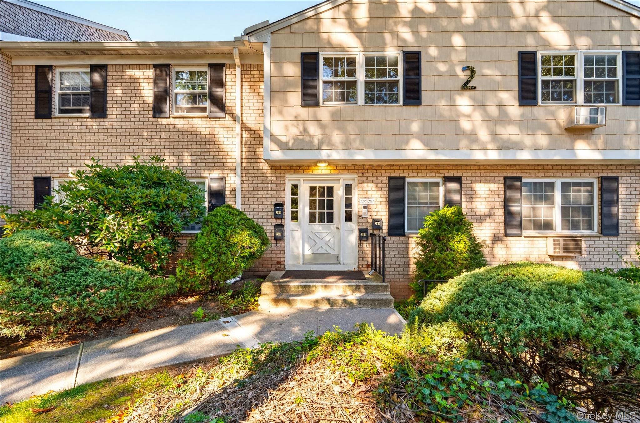 284 Parkside Drive – For Sale photo 4